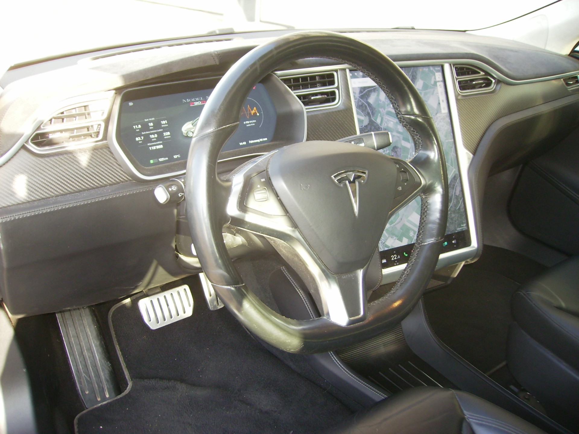 TESLA Model S 90 D Performance-image-3