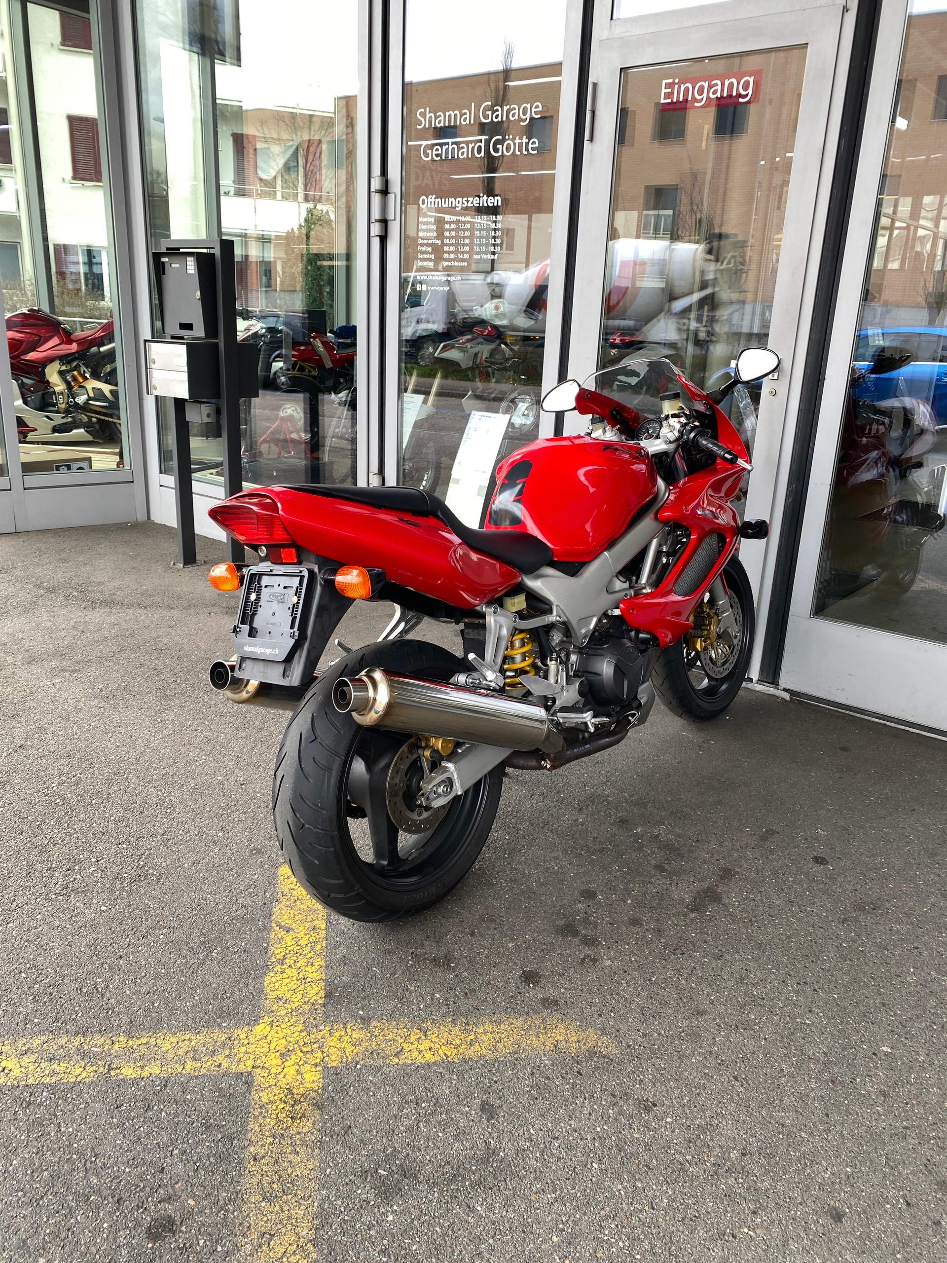 HONDA VTR 1000 F V-X Fire Storm-image-11