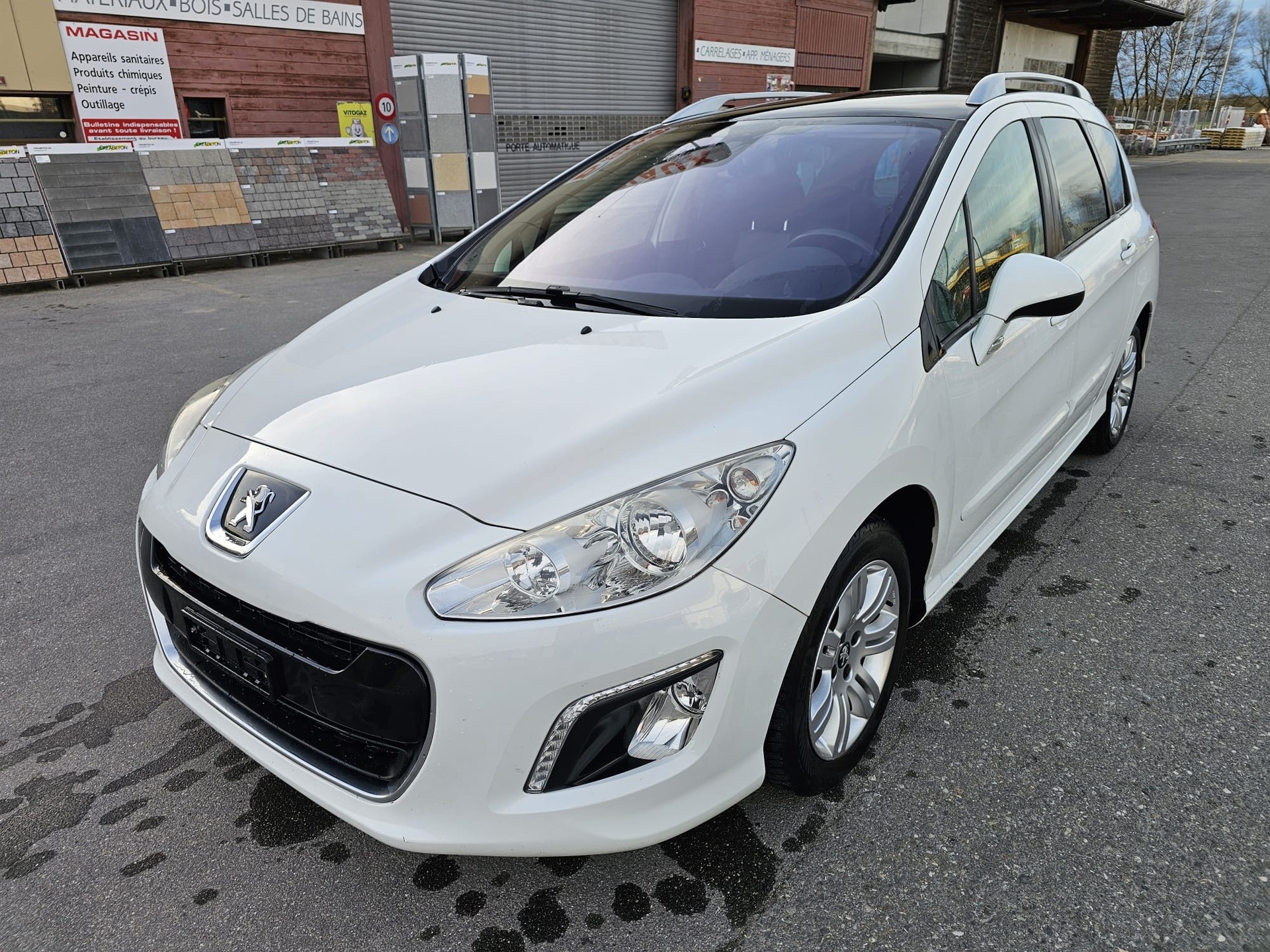 PEUGEOT 308 SW 1.6 16V Turbo Millesim 200