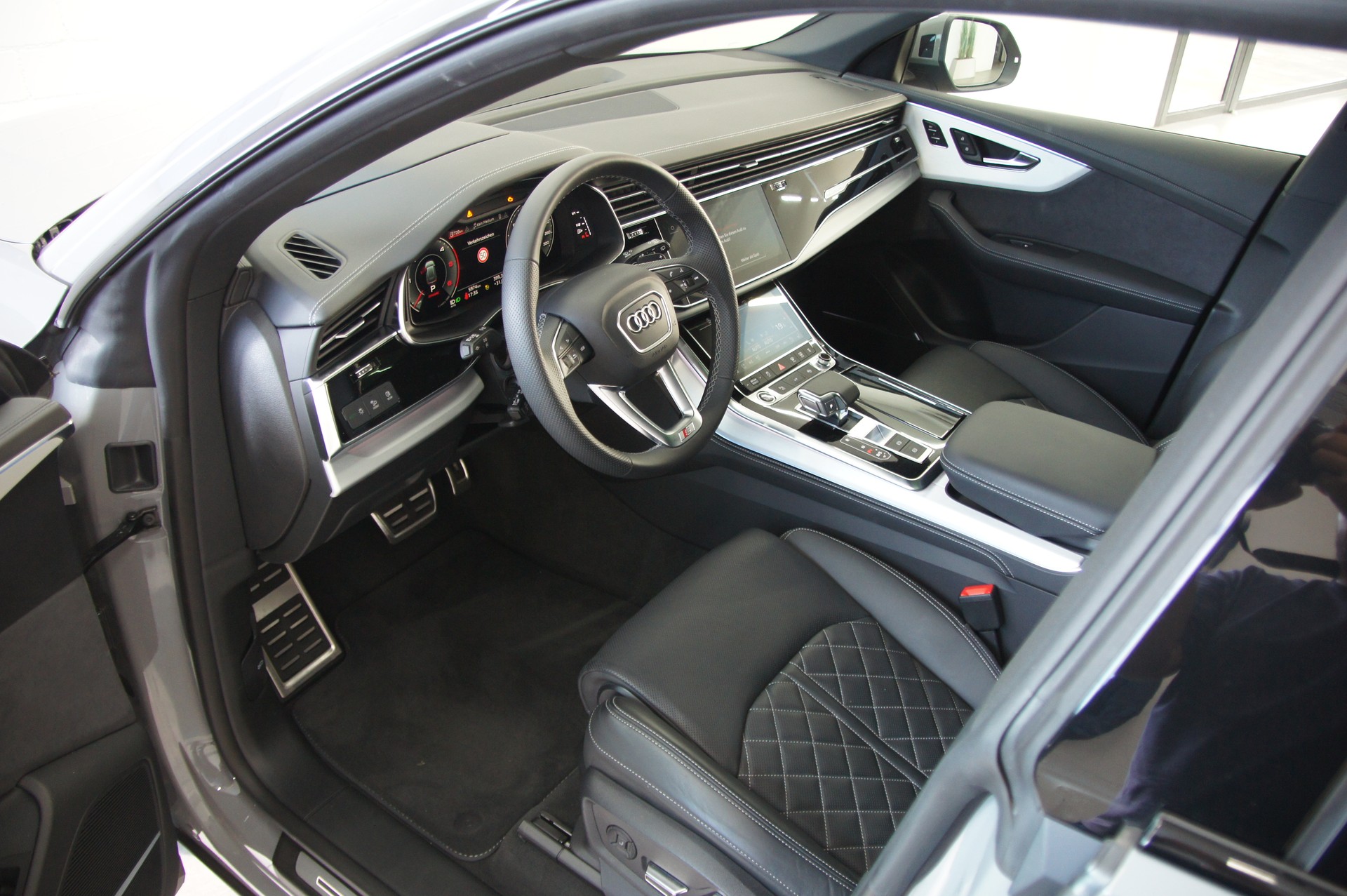 AUDI Q8 50 TDI quattro tiptronic-image-7
