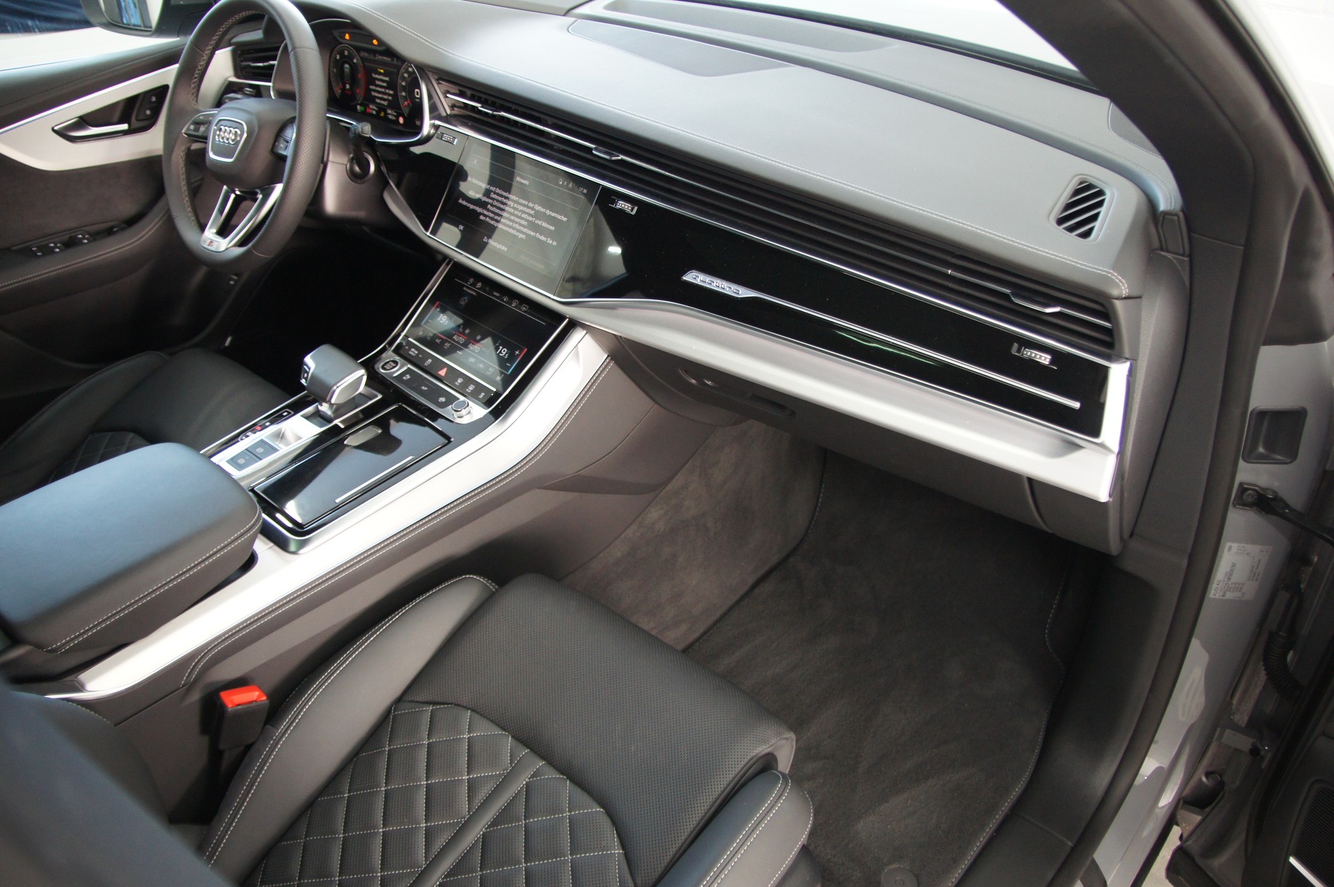 AUDI Q8 50 TDI quattro tiptronic-image-13