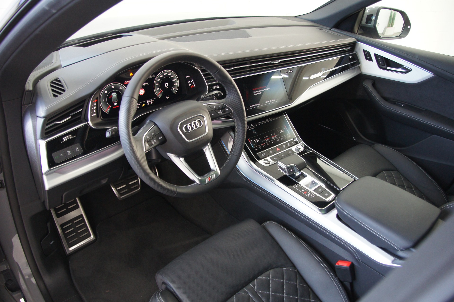 AUDI Q8 50 TDI quattro tiptronic-image-8