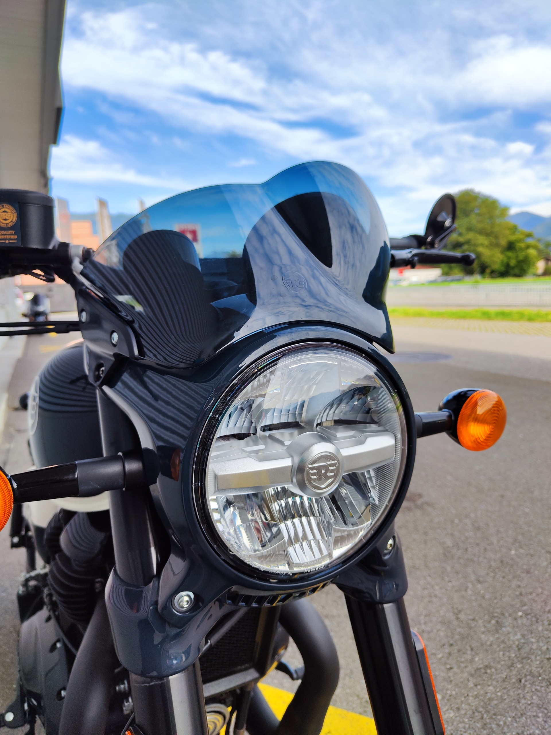 ROYAL ENFIELD Custom-image-4