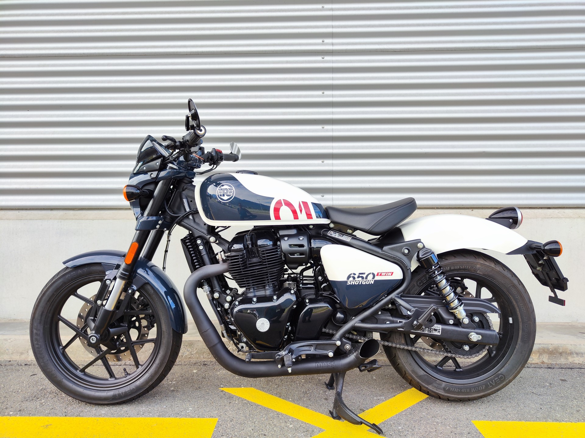 ROYAL ENFIELD Custom-image-1