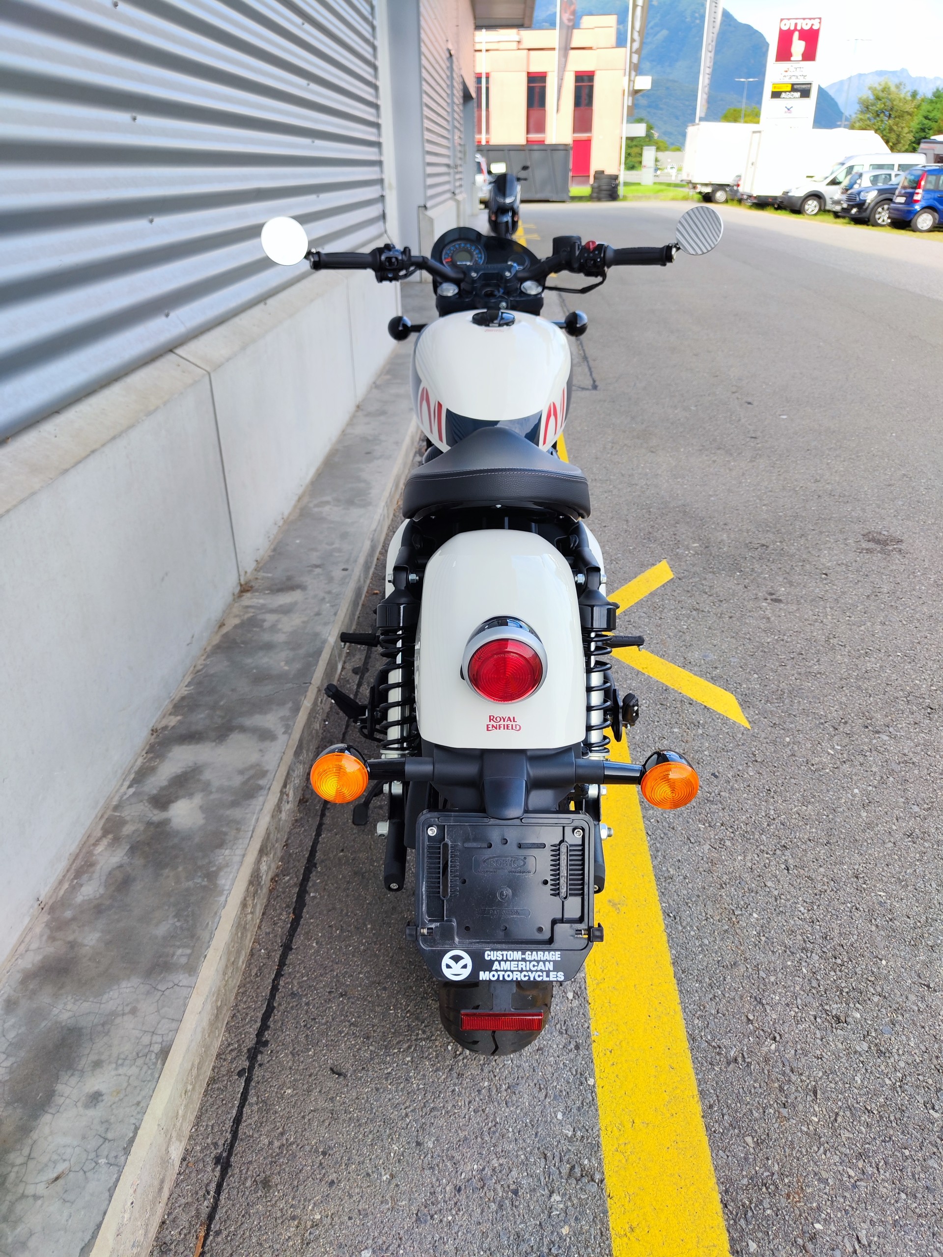 ROYAL ENFIELD Custom-image-6