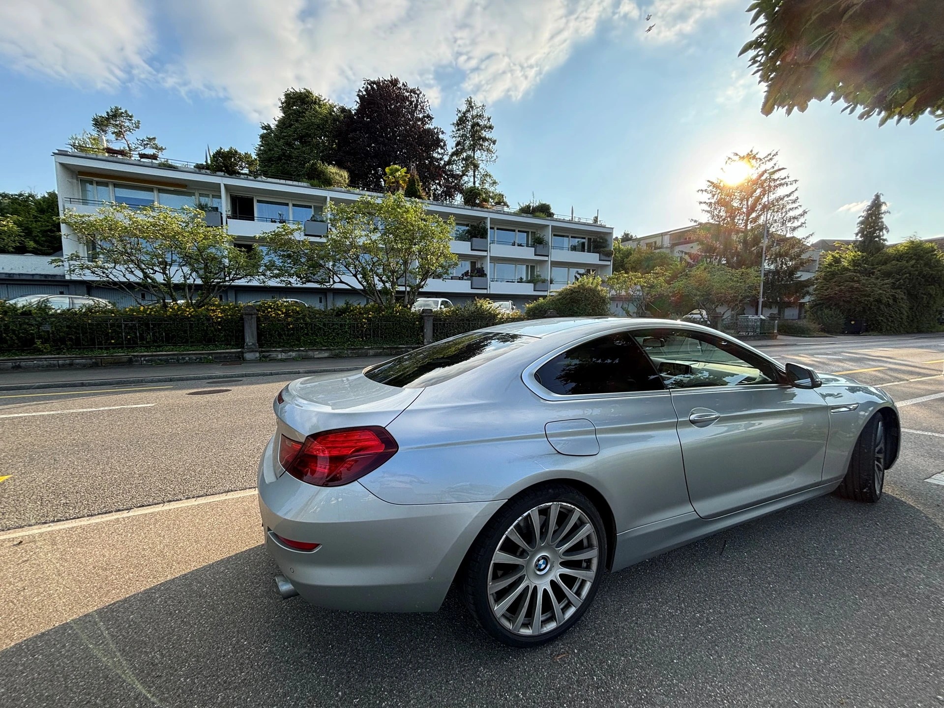 BMW BMW 640d LCI Coupé xDrive | 90’000 km | Service & MFK NEU | Euro 6 ohne AdBlue | Original Sonderlackierung Silber-image-9