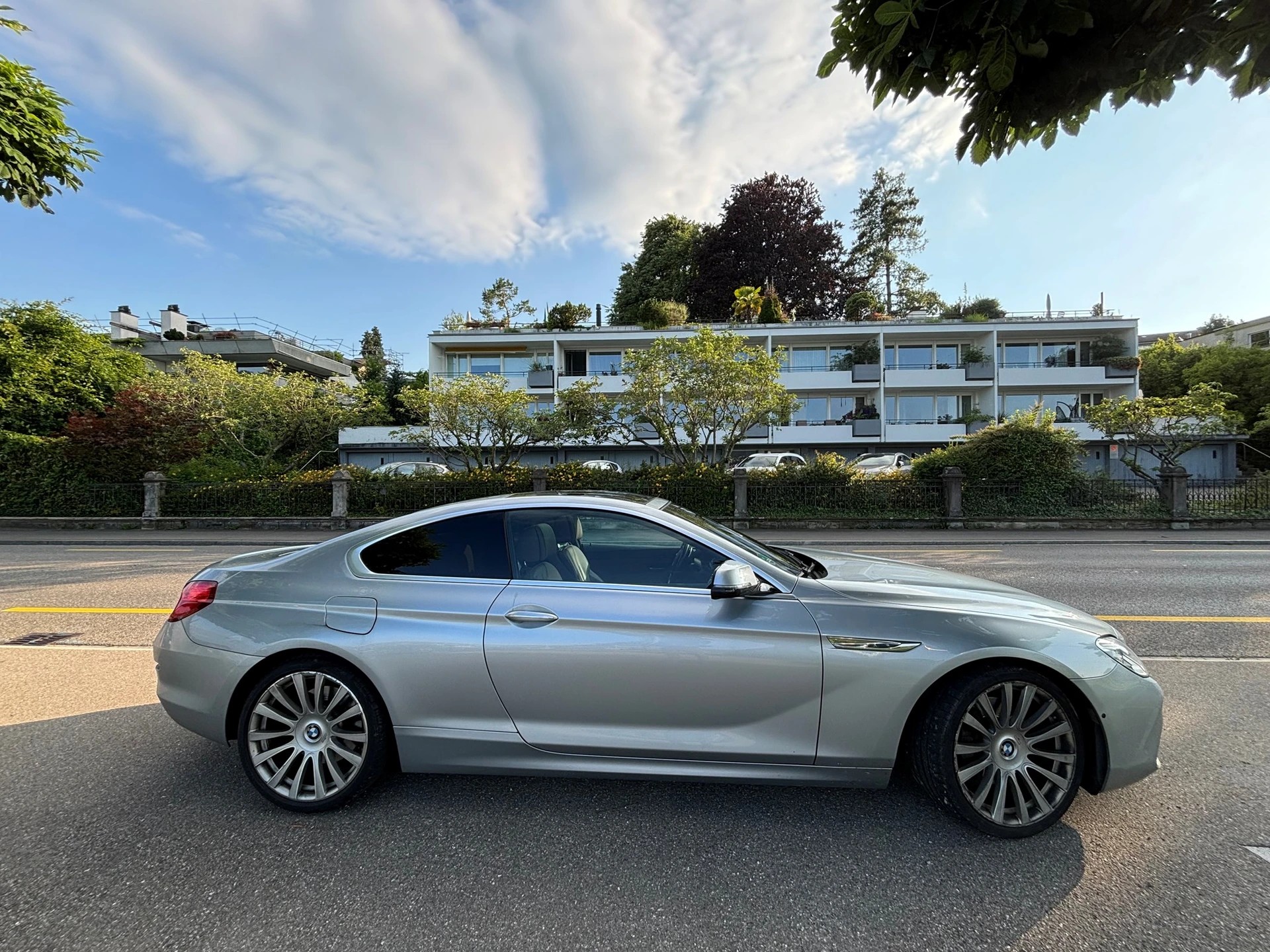BMW BMW 640d LCI Coupé xDrive | 90’000 km | Service & MFK NEU | Euro 6 ohne AdBlue | Original Sonderlackierung Silber-image-7