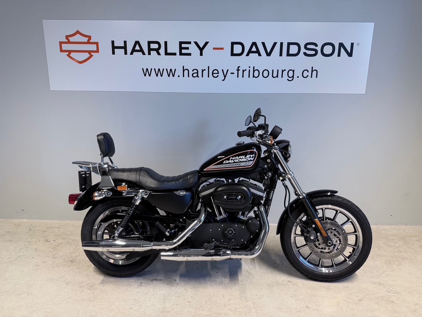 HARLEY-DAVIDSON XL 883 R Sportster Roadster Injection-image-0