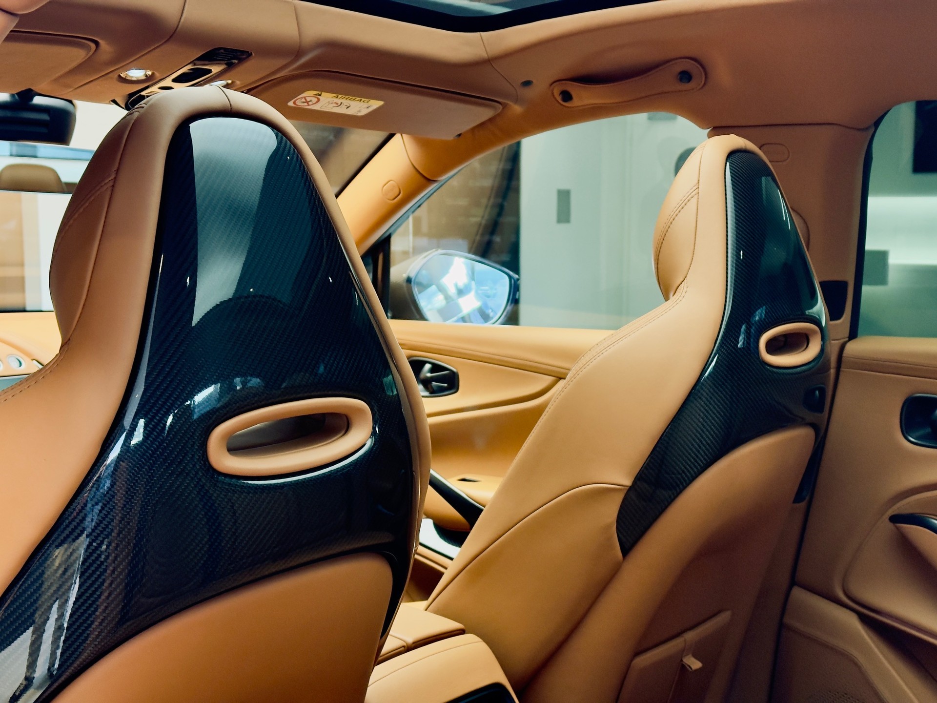 ASTON MARTIN 707 4.0 V8 Bi-Turbo-image-21