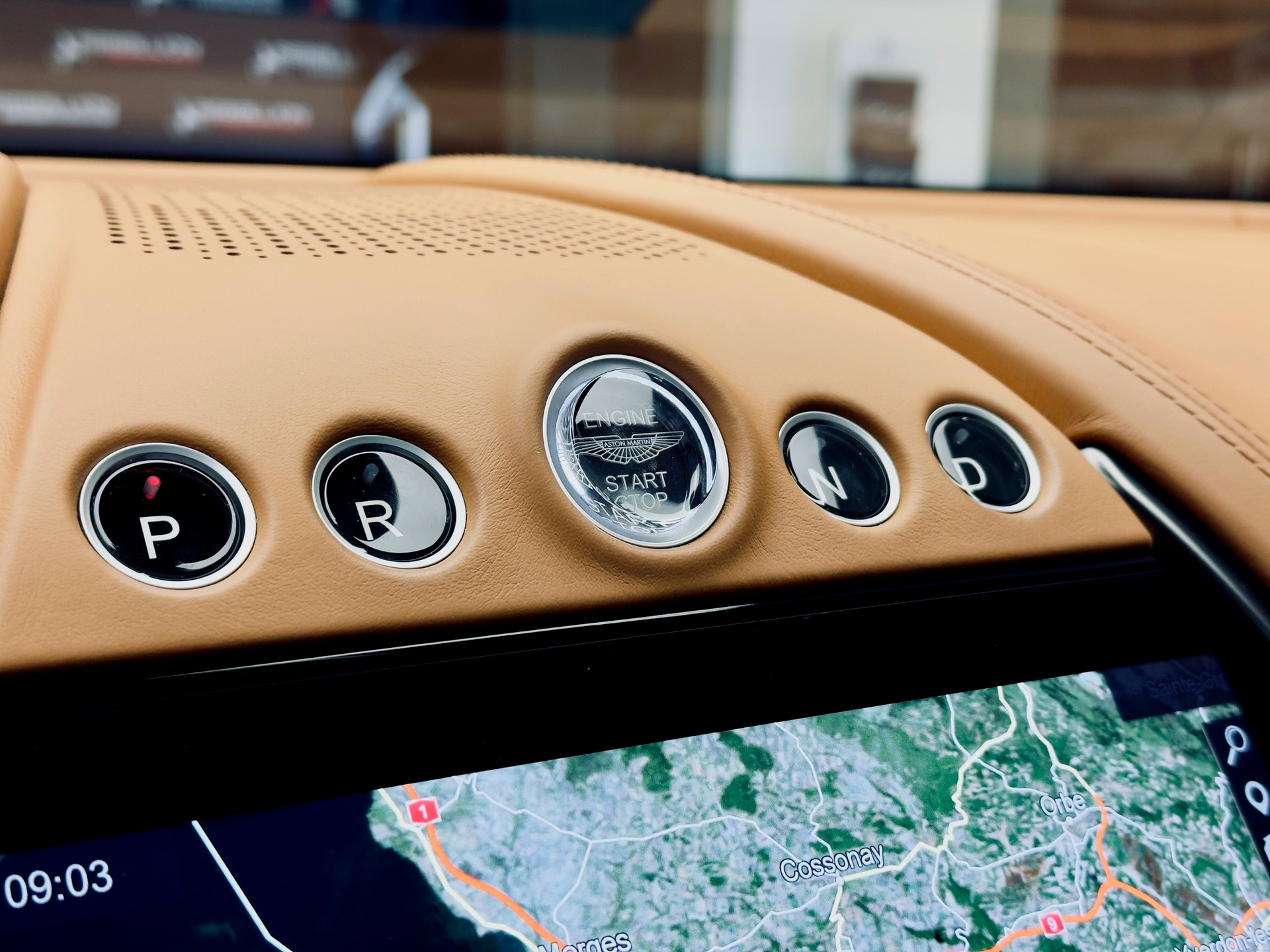 ASTON MARTIN 707 4.0 V8 Bi-Turbo-image-24