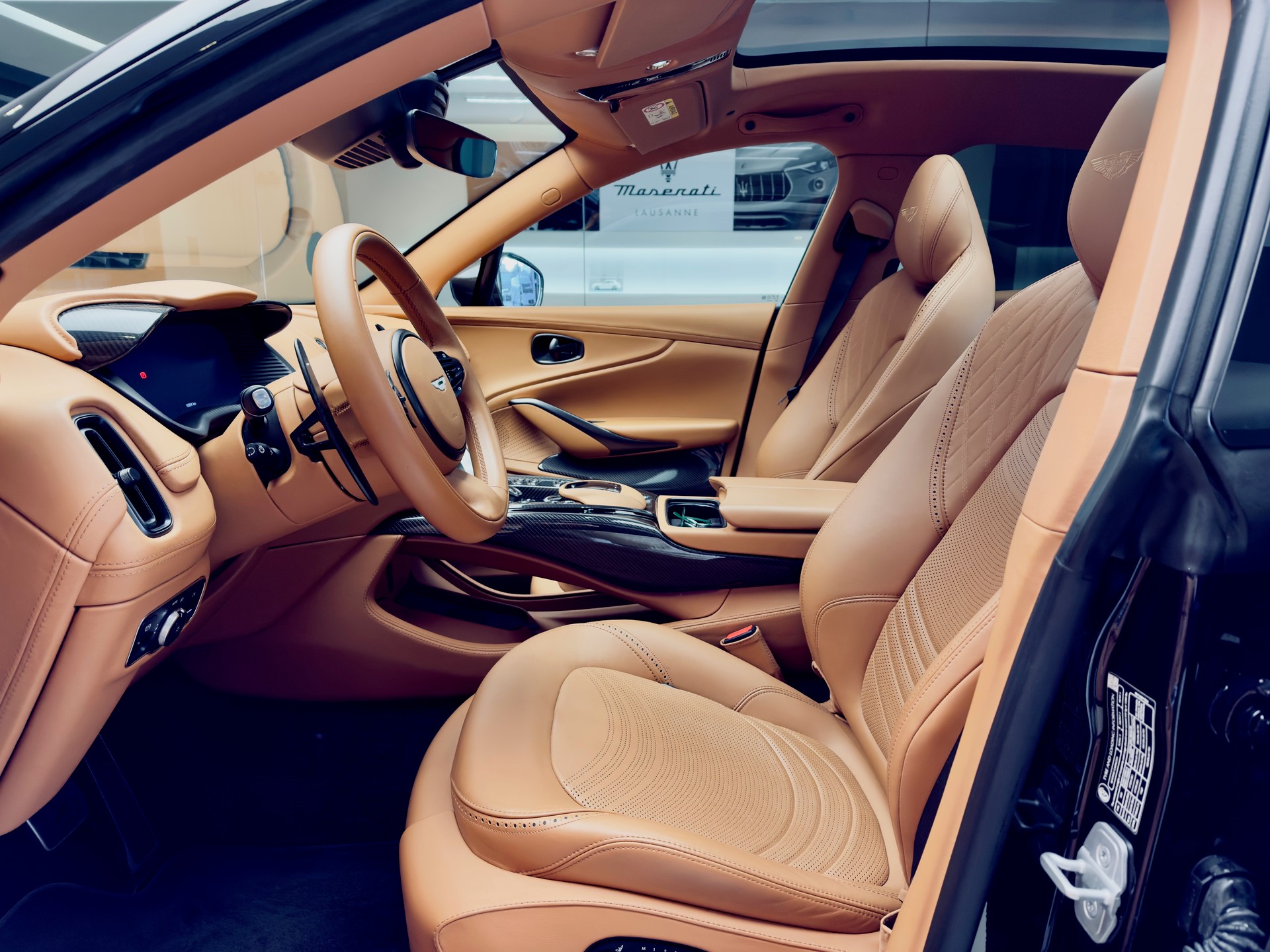 ASTON MARTIN 707 4.0 V8 Bi-Turbo-image-18