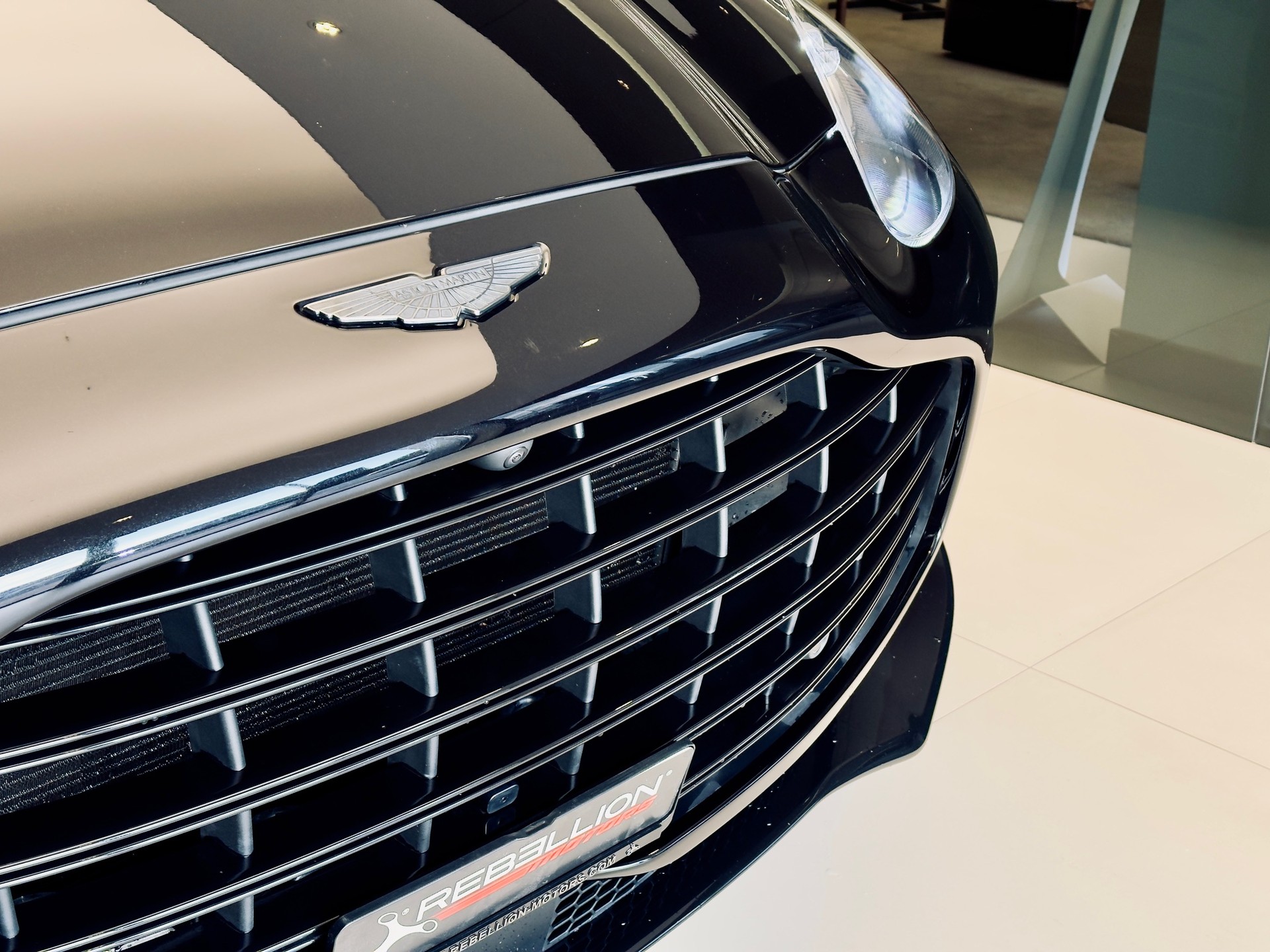 ASTON MARTIN 707 4.0 V8 Bi-Turbo-image-2