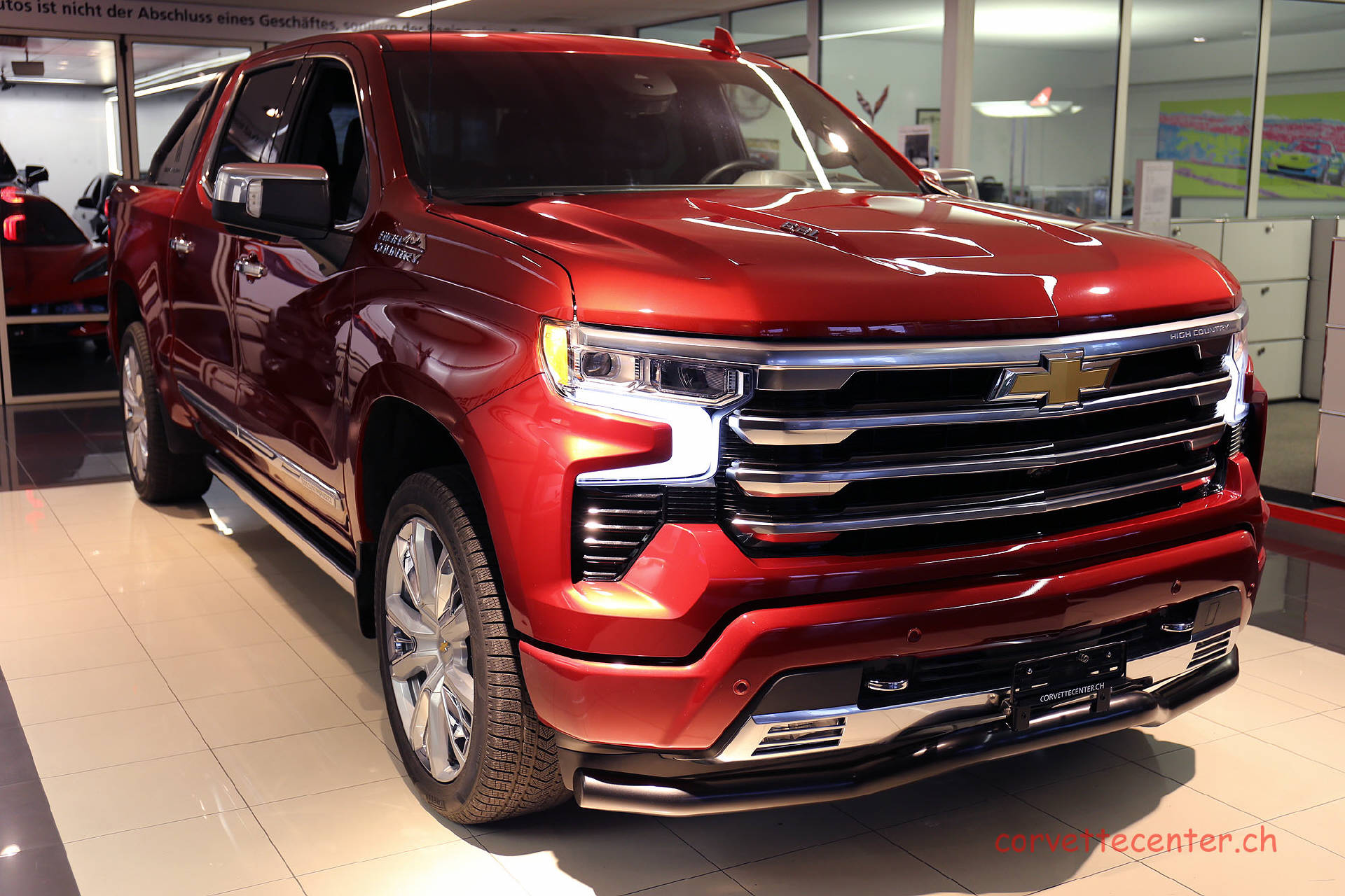 CHEVROLET Silverado 1500 High Country-showroom-element-3