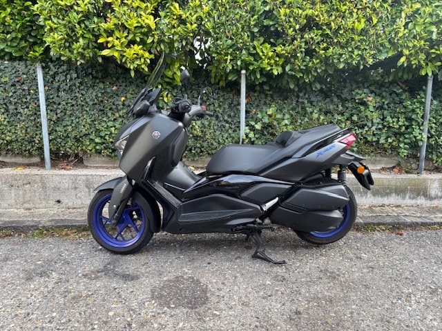 YAMAHA XMAX 300-A-image-0