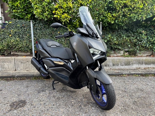 YAMAHA XMAX 300-A-image-2