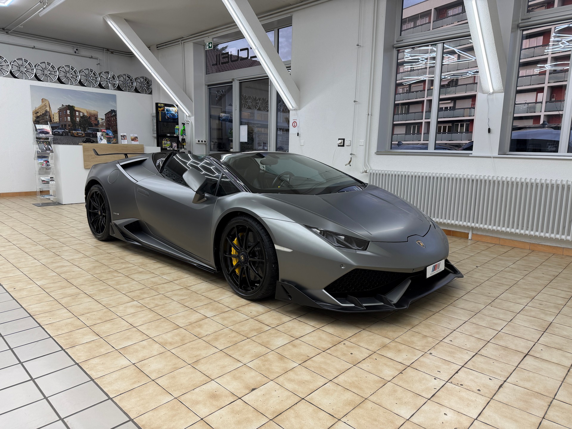 LAMBORGHINI Huracan LP610-4 Spyder DCT-image-6