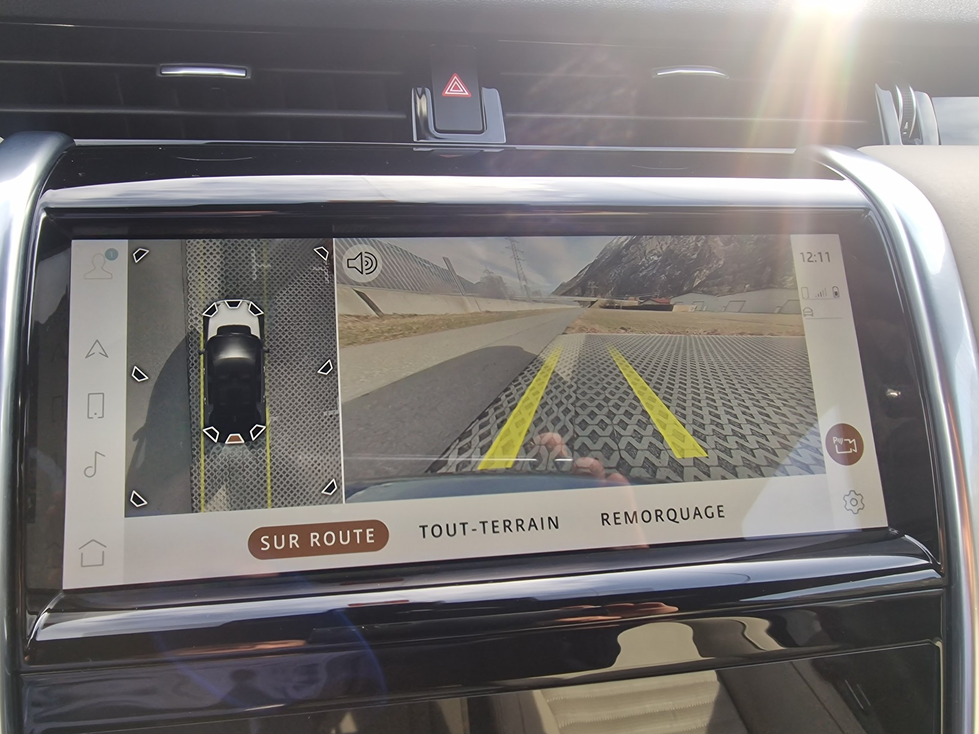 LAND ROVER Discovery Sport R Dyn P300e 1.5 PHEV HSE AT8-image-7