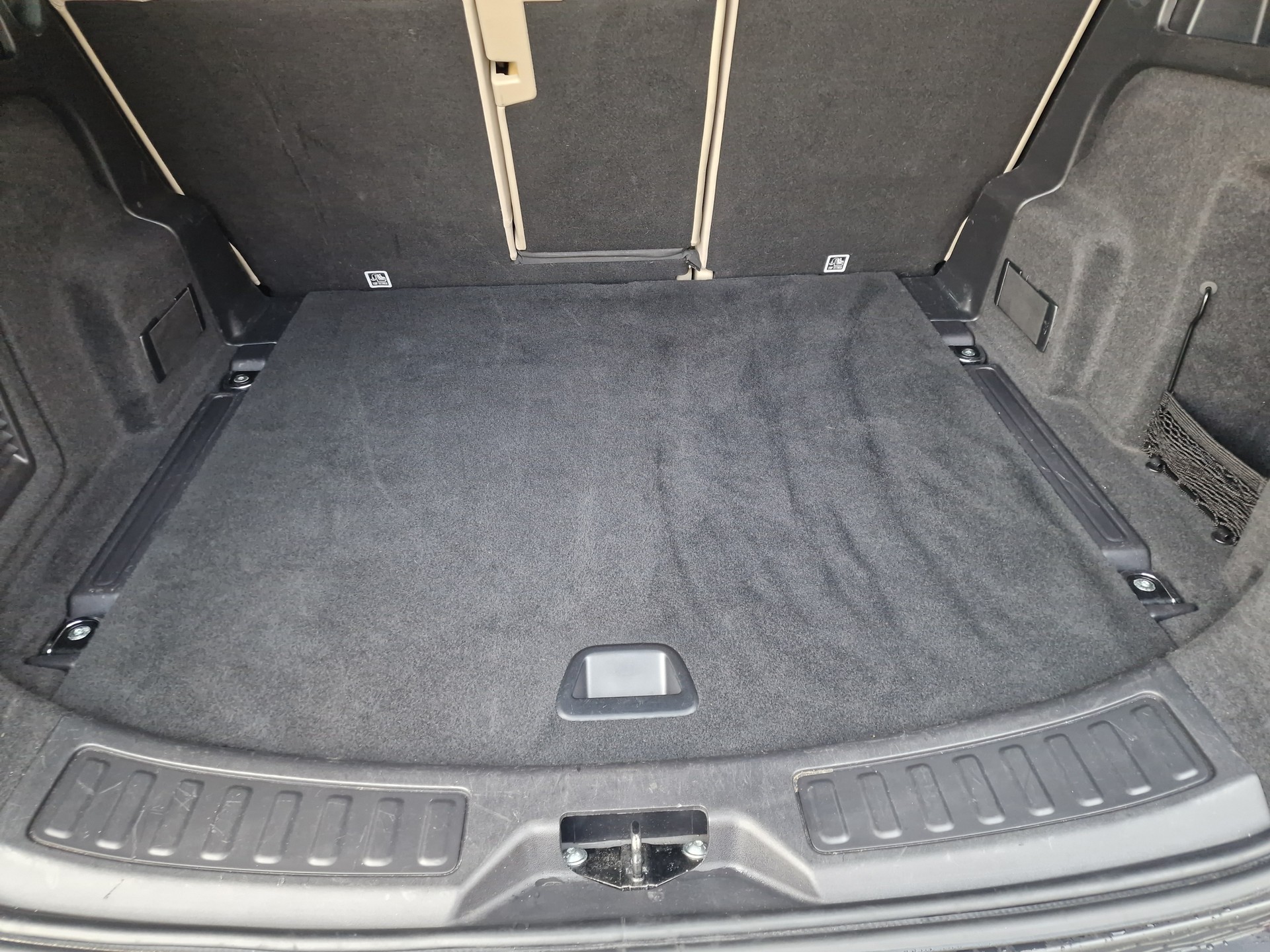 LAND ROVER Discovery Sport R Dyn P300e 1.5 PHEV HSE AT8-image-13