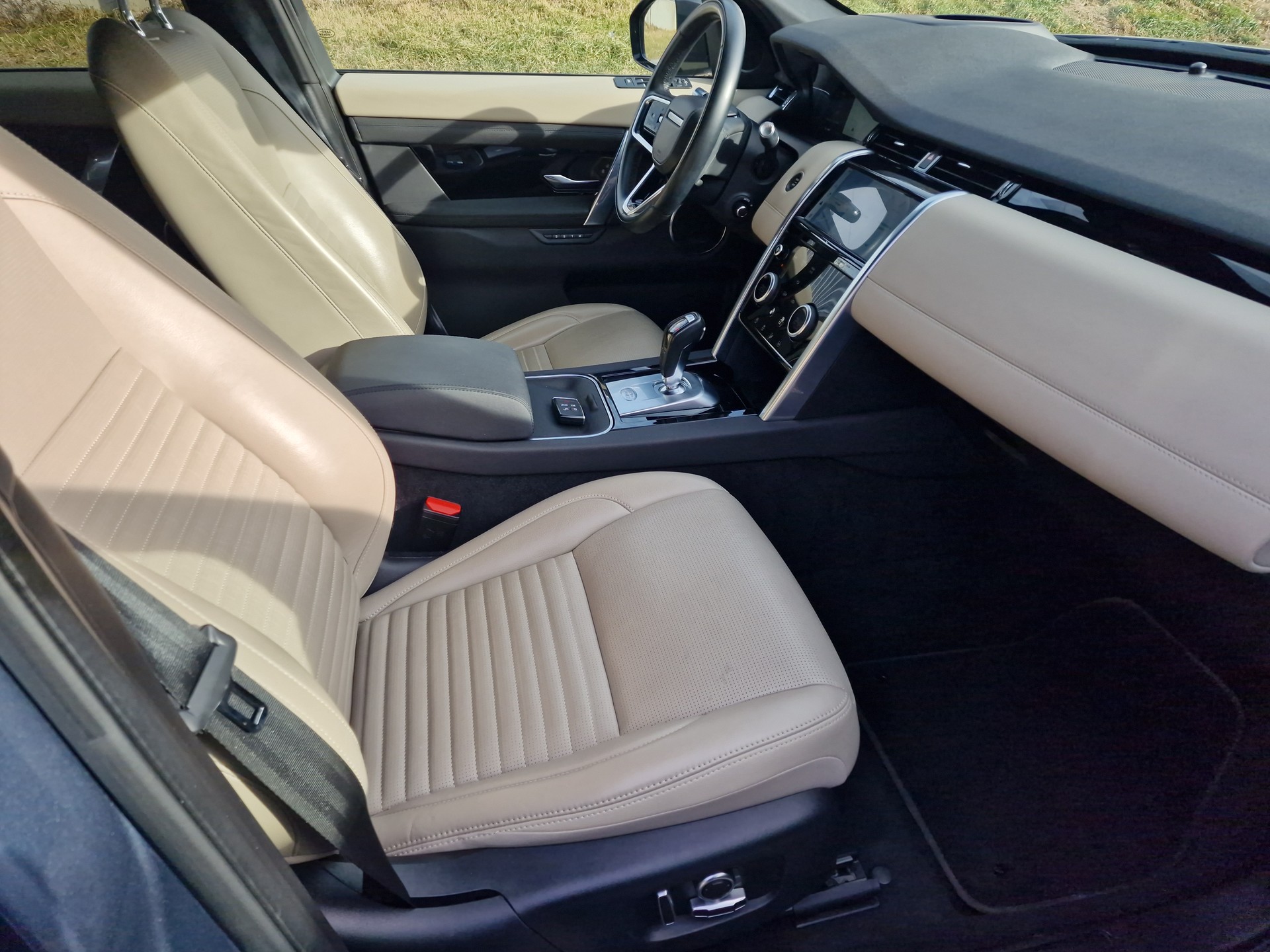 LAND ROVER Discovery Sport R Dyn P300e 1.5 PHEV HSE AT8-image-11