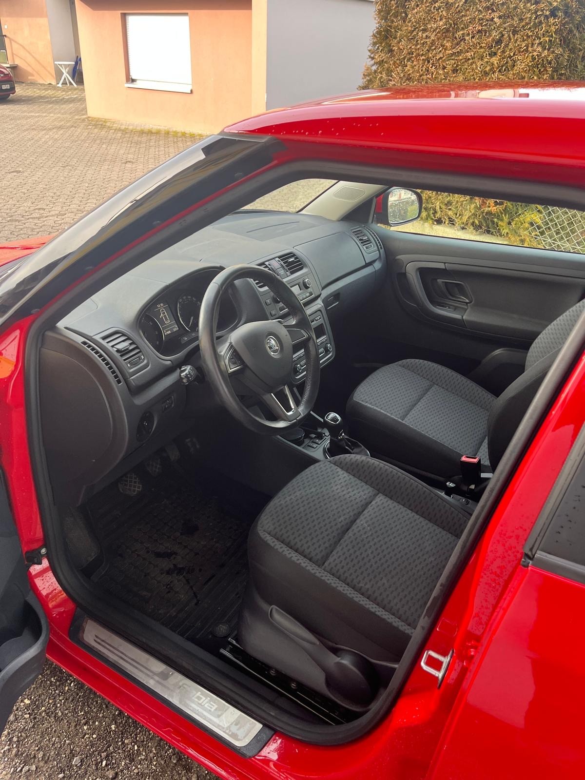 SKODA FABIA-image-4