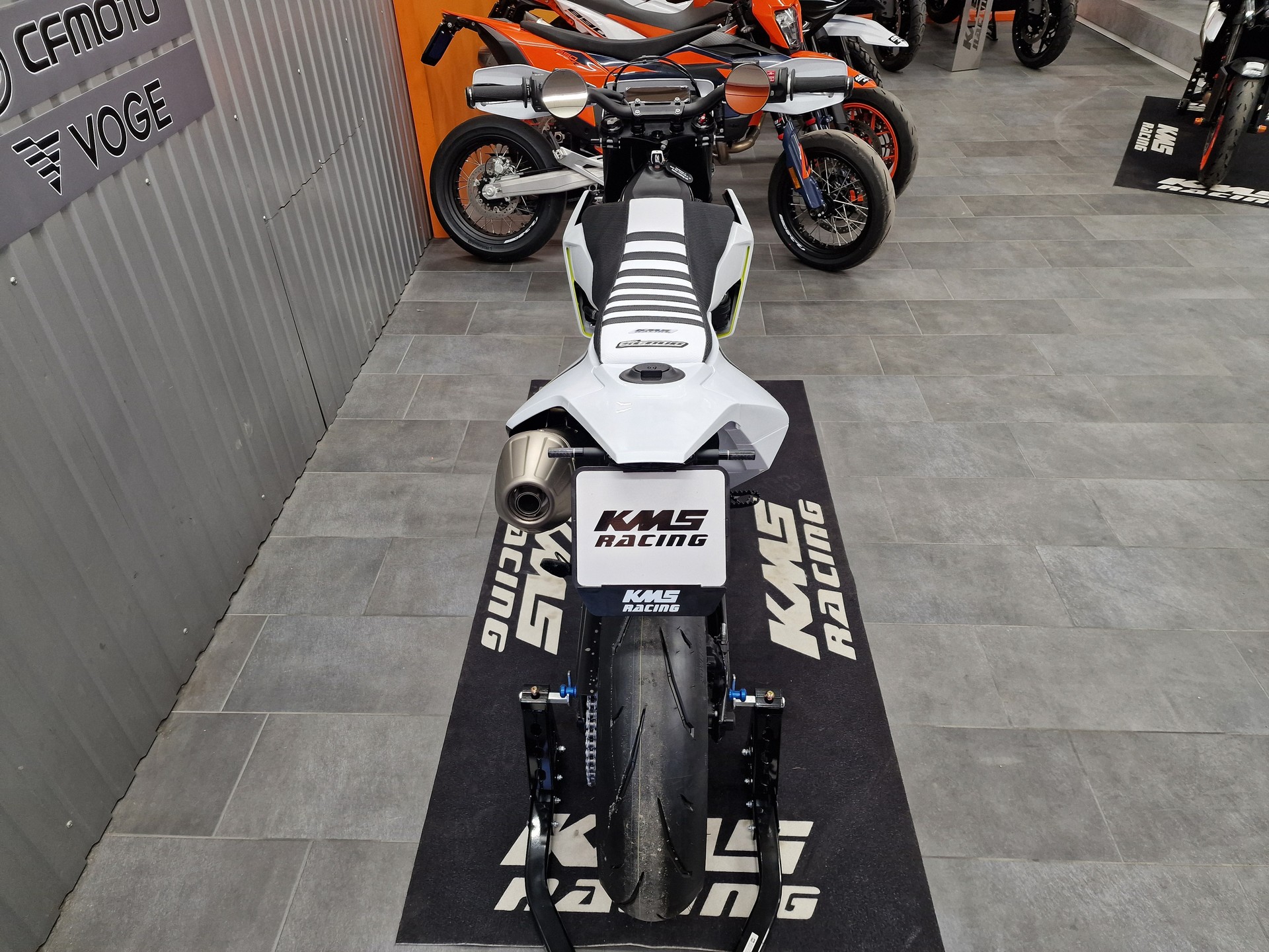 HUSQVARNA 701 Supermoto (35kW)-image-7