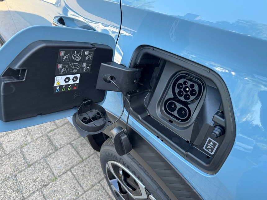 CITROEN e-C3 44kWh Van-image-10