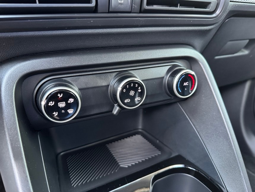 CITROEN e-C3 44kWh Van-image-12