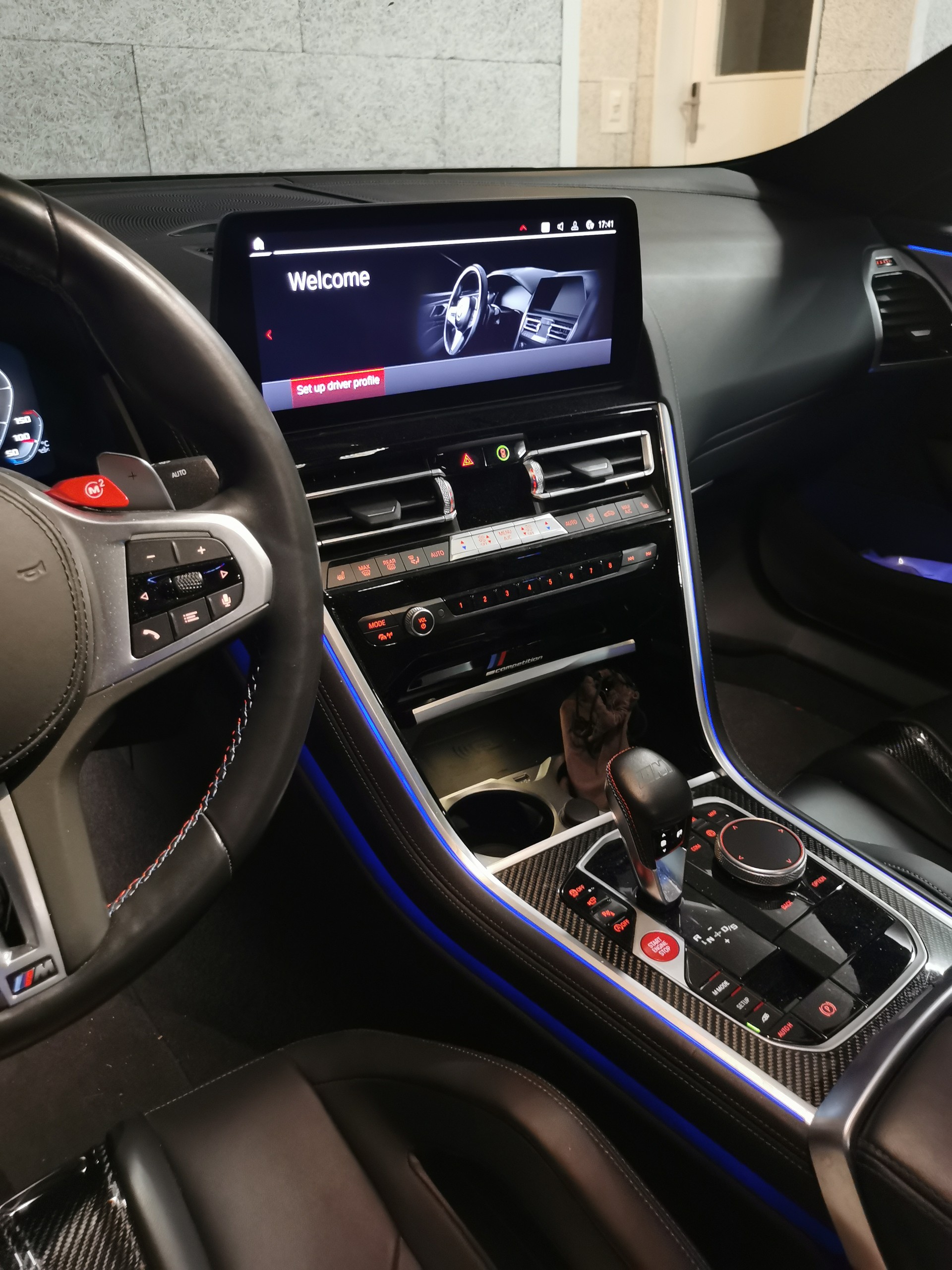 BMW M8 xDrive M Competition Steptronic-image-18