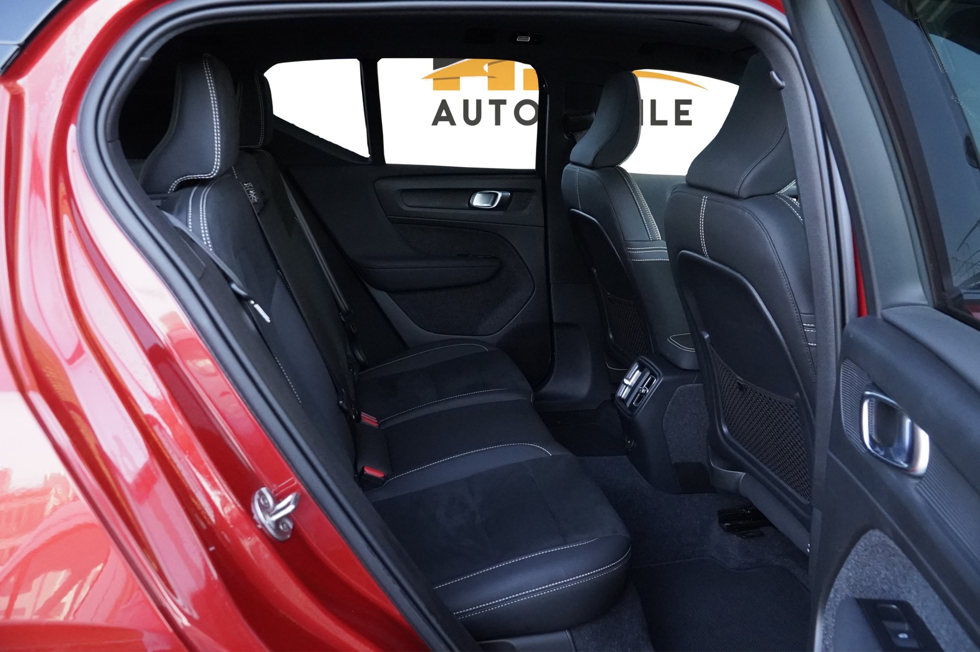 VOLVO XC40 Recharge P8 Twin AWD Pure Electric Pro R-Design *CH Fahrzeug & AHK*-image-15