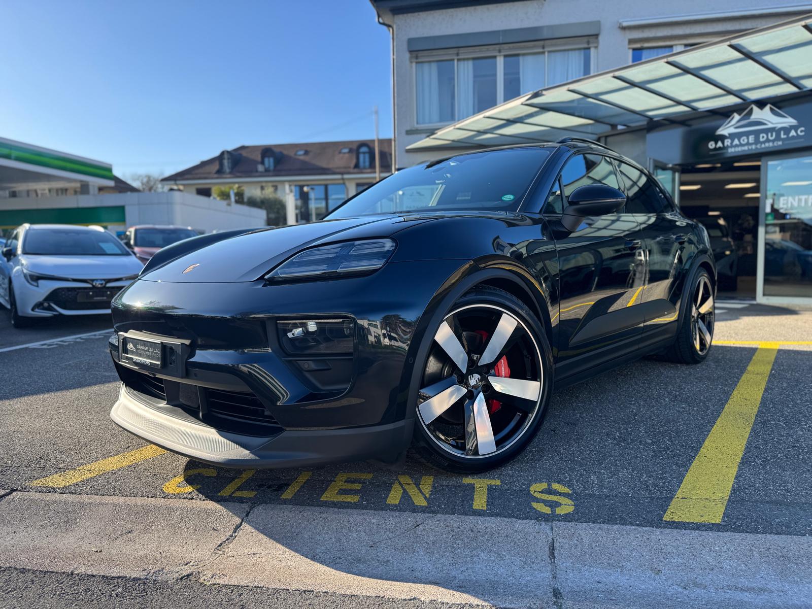 PORSCHE Macan 4 S 100kWh-showroom-element-1