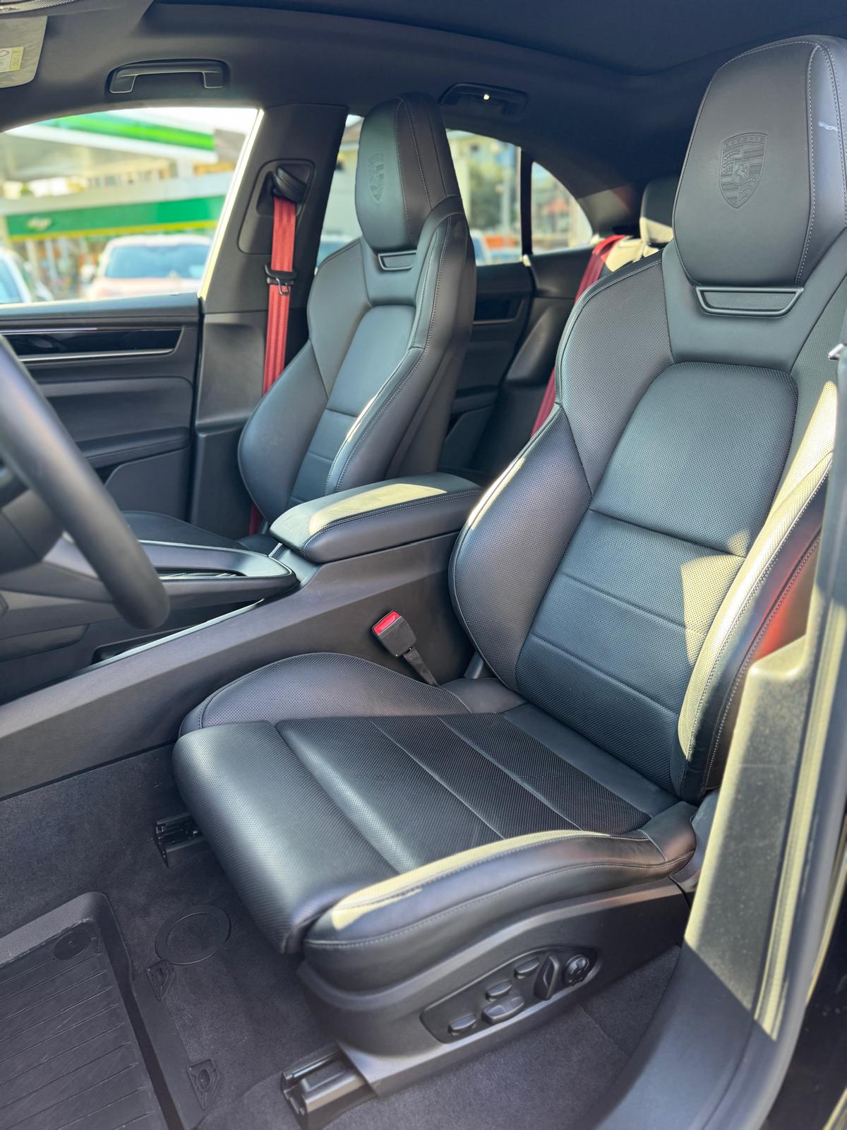 PORSCHE Macan 4 S 100kWh-image-9
