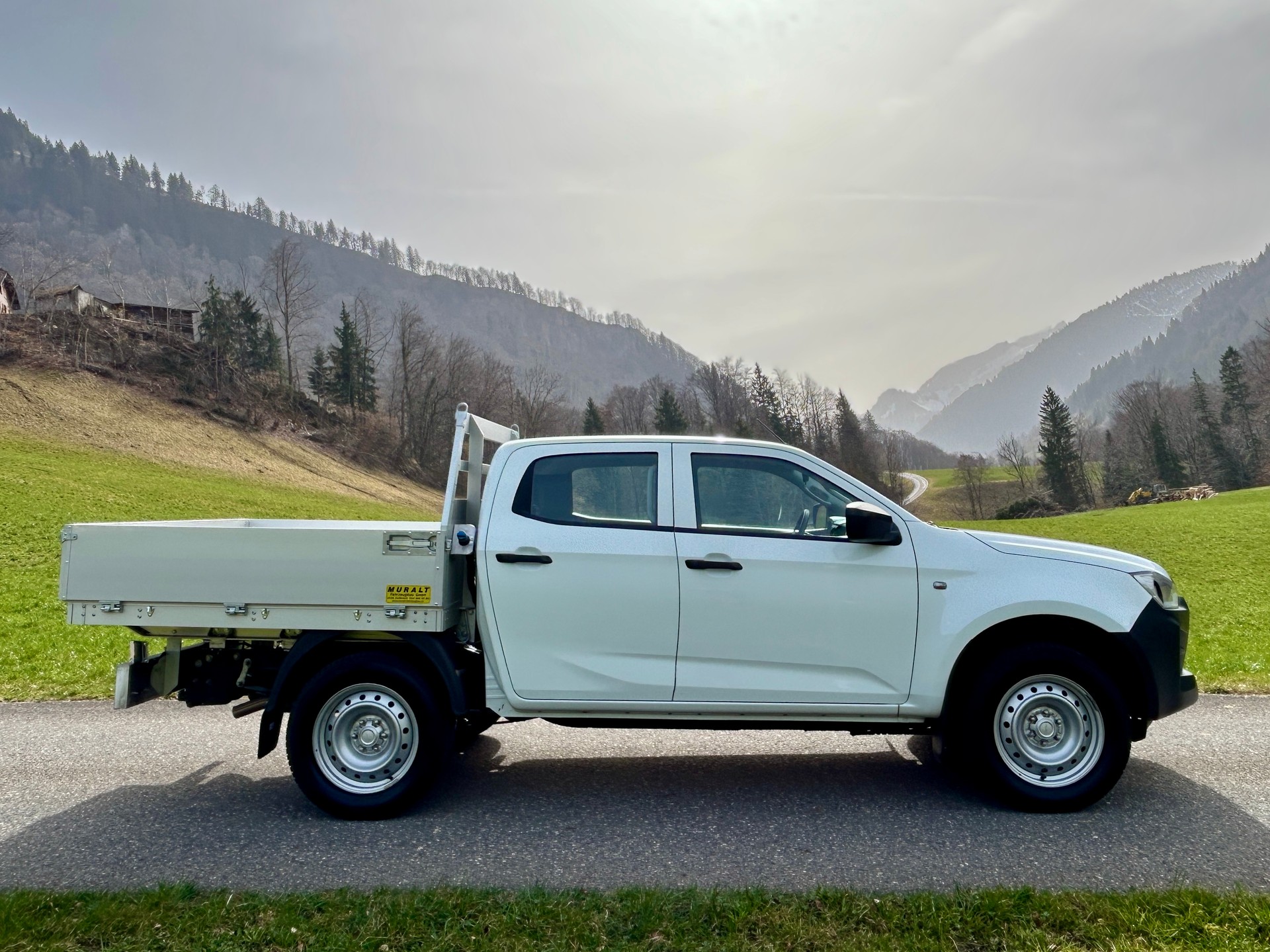 ISUZU N60 4x4 Aut.-image-4