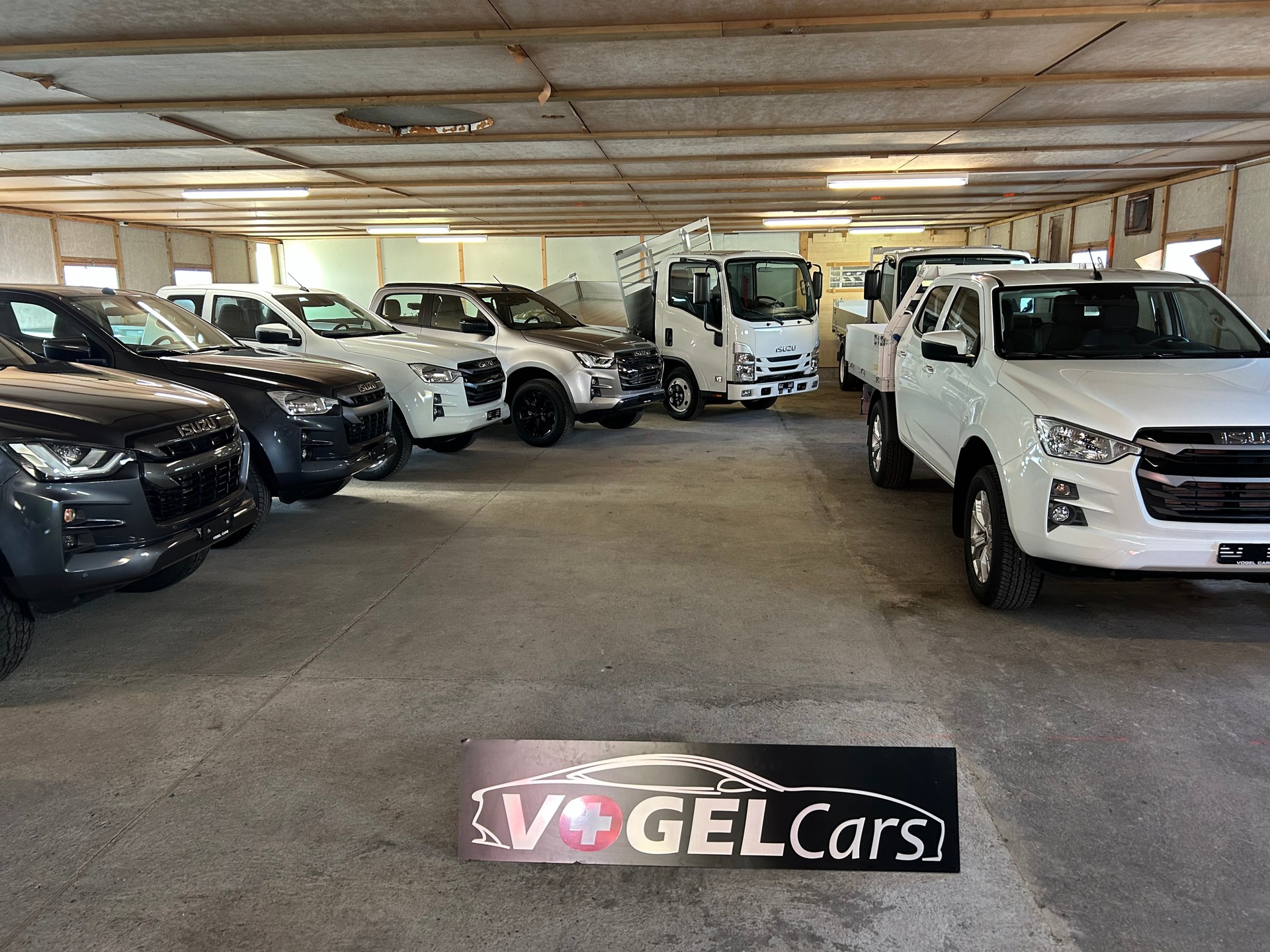 ISUZU N60 4x4 Aut.-image-14