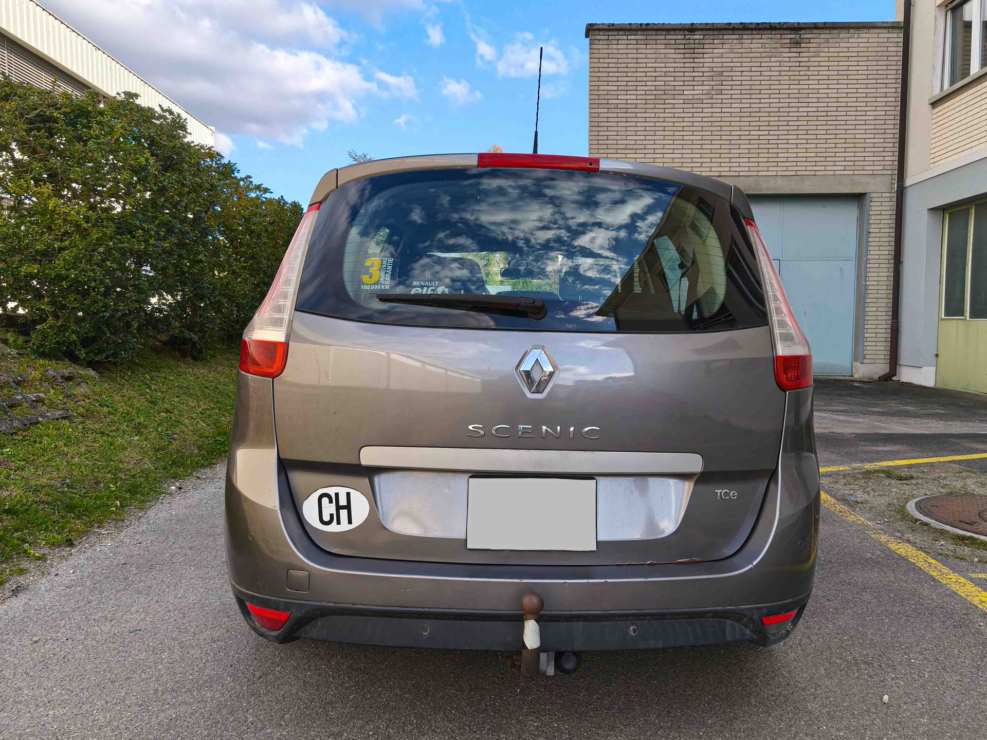 RENAULT Grand Scénic 1.4 16V Turbo Dynamique-image-4