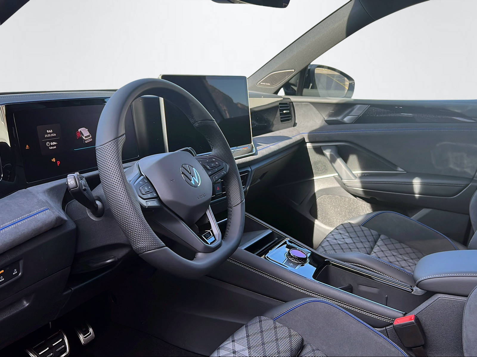 VW Tiguan 2.0 TSI R-Line DSG 4motion-image-10