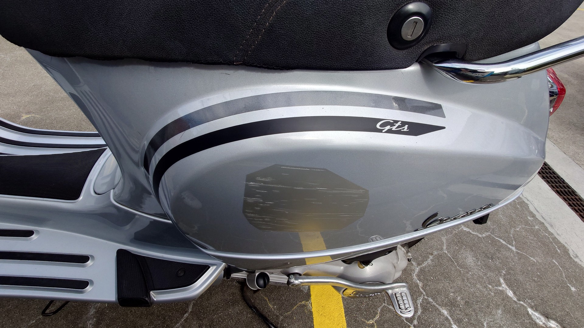 PIAGGIO Vespa 125 LX4-image-7