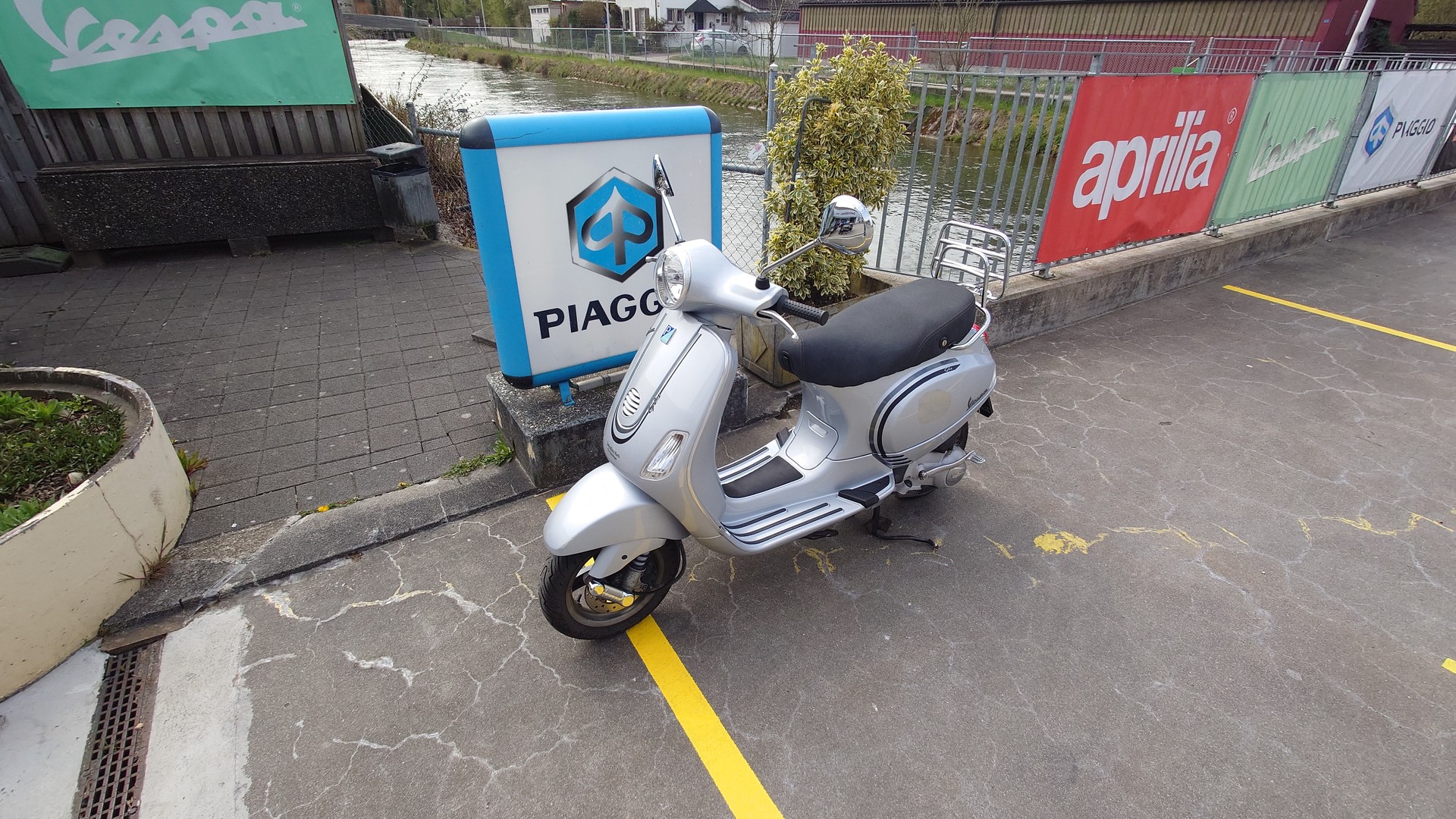 PIAGGIO Vespa 125 LX4-image-0