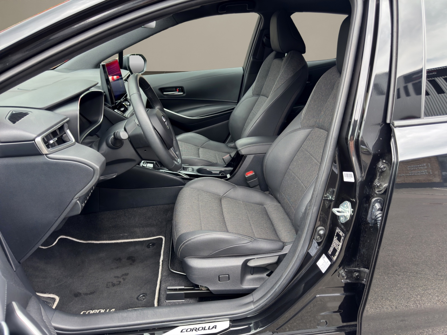 TOYOTA Corolla 1.8 HSD Trend-image-8