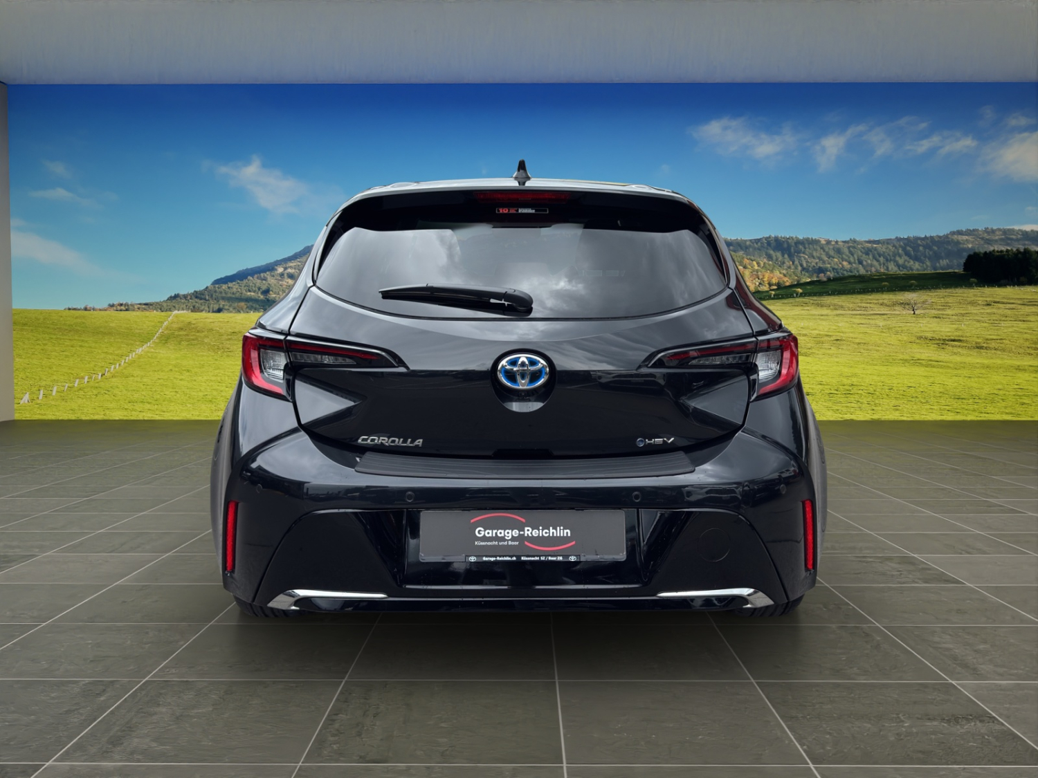 TOYOTA Corolla 1.8 HSD Trend-showroom-element-3