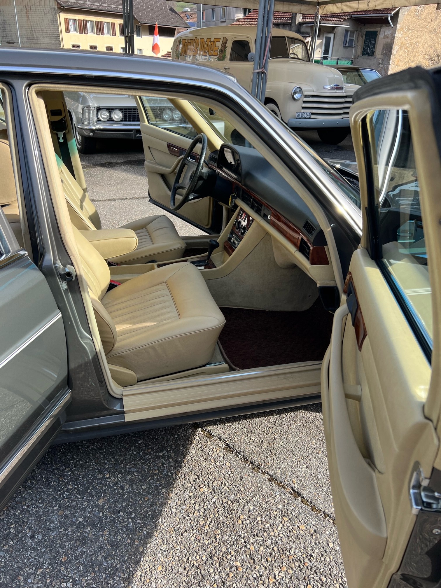 MERCEDES-BENZ 500 SE-image-10
