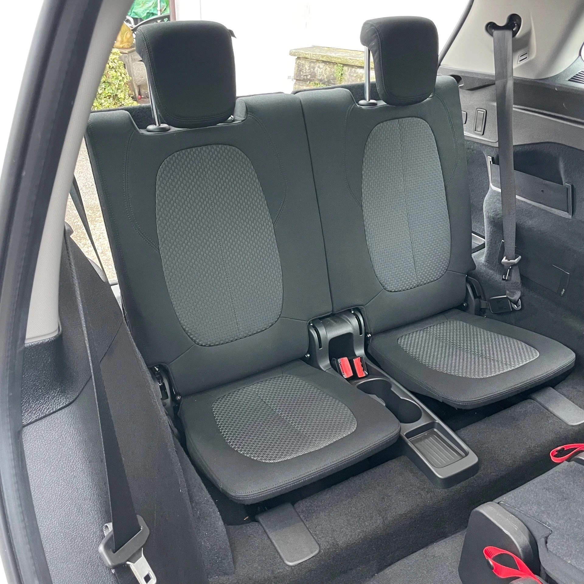 BMW 218d xDrive Gran Tourer Steptronic *CH-FAHRZEUG / ANHÄNGERKUPPLUNG / 7 SITZE / 12 MONATE GARANTIE*-image-13