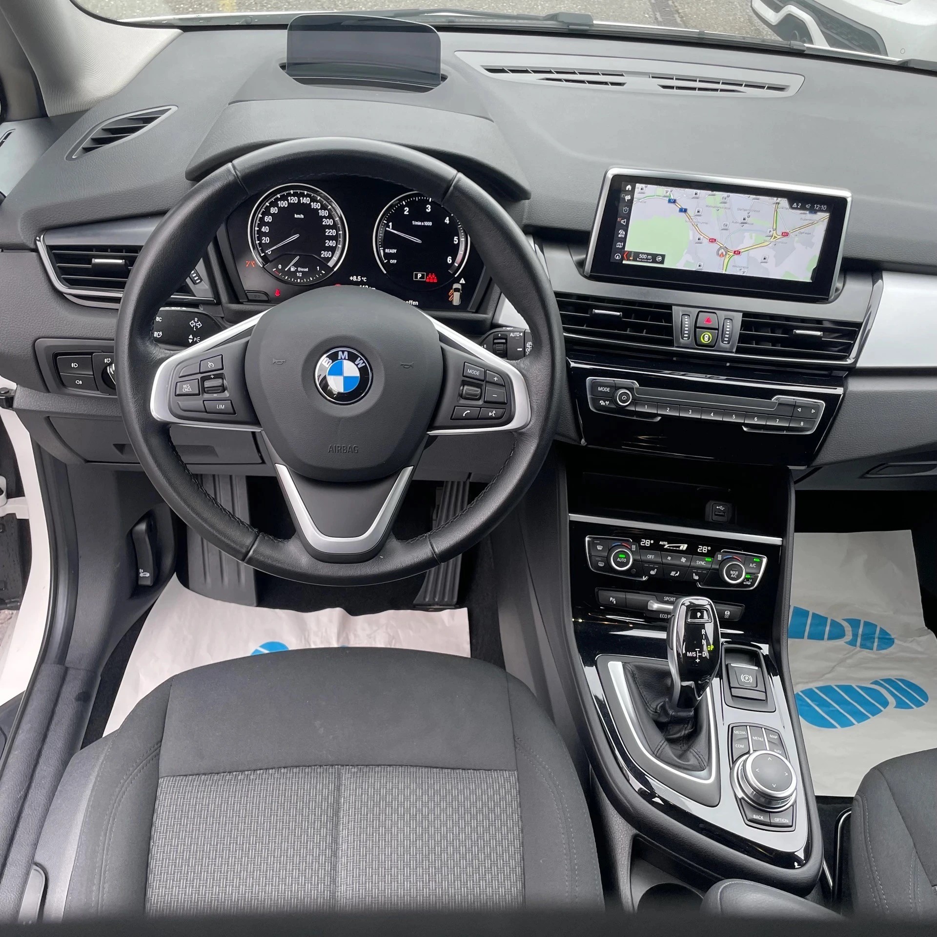 BMW 218d xDrive Gran Tourer Steptronic *CH-FAHRZEUG / ANHÄNGERKUPPLUNG / 7 SITZE / 12 MONATE GARANTIE*-image-14
