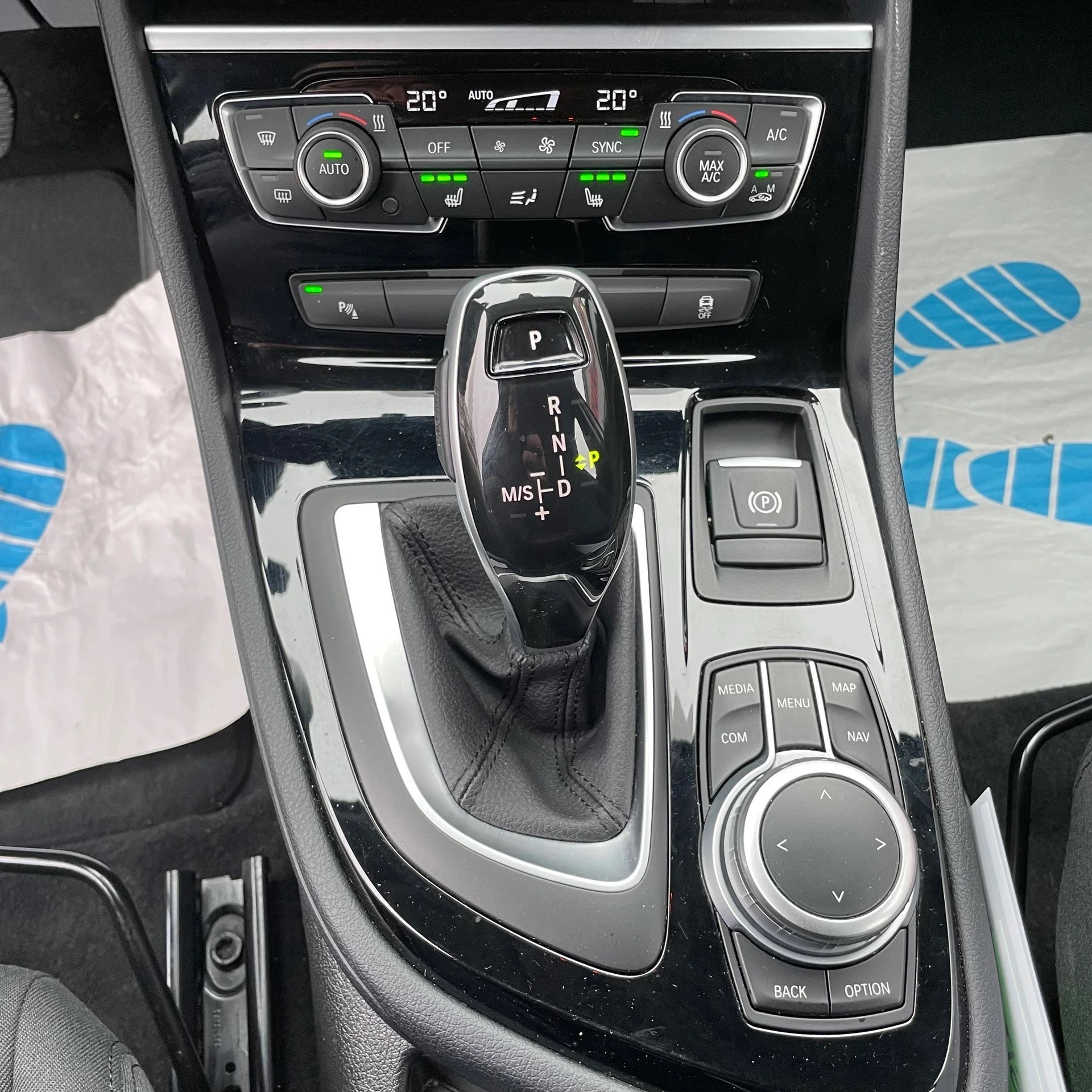 BMW 218d xDrive Gran Tourer Steptronic *CH-FAHRZEUG / ANHÄNGERKUPPLUNG / 7 SITZE / 12 MONATE GARANTIE*-image-16
