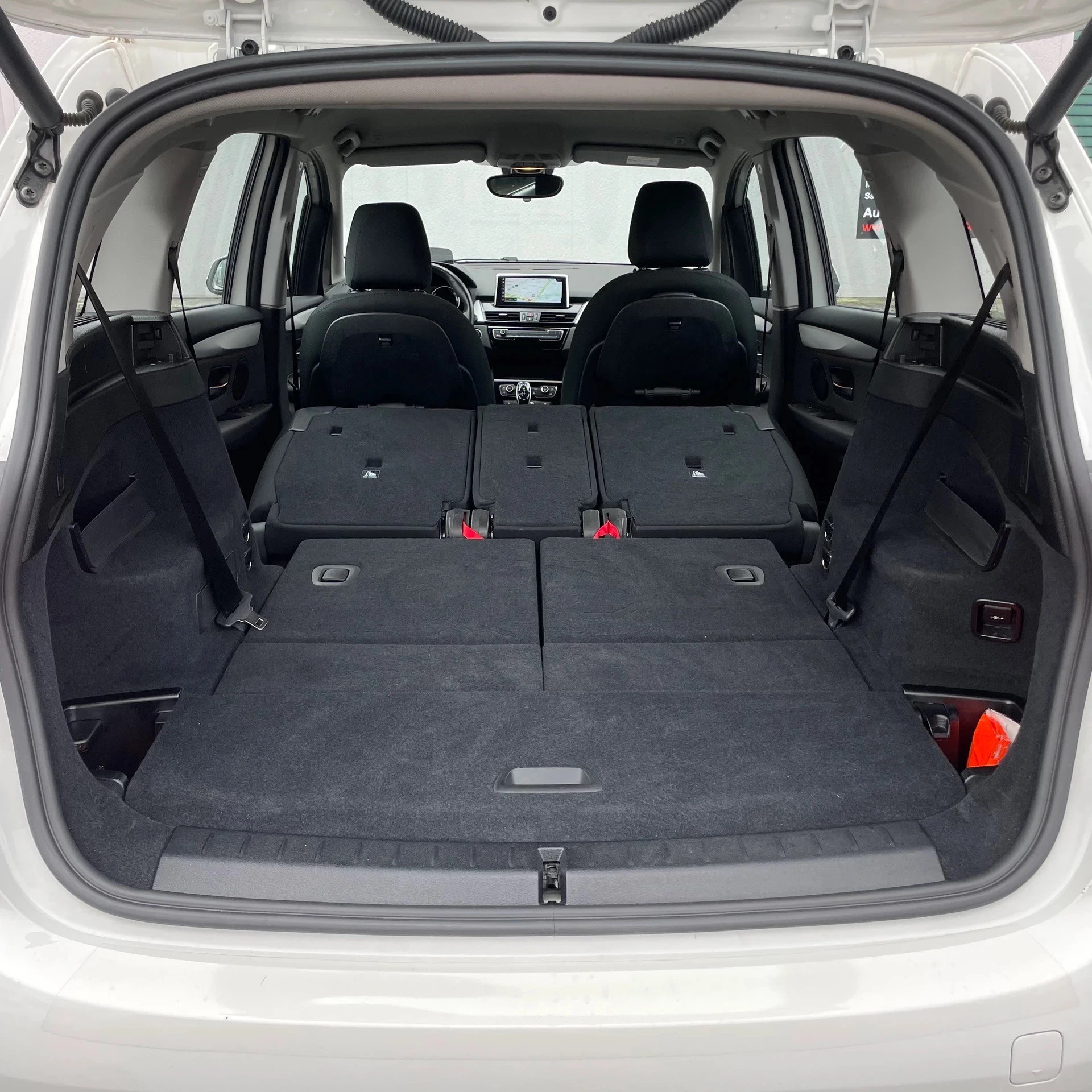 BMW 218d xDrive Gran Tourer Steptronic *CH-FAHRZEUG / ANHÄNGERKUPPLUNG / 7 SITZE / 12 MONATE GARANTIE*-image-24