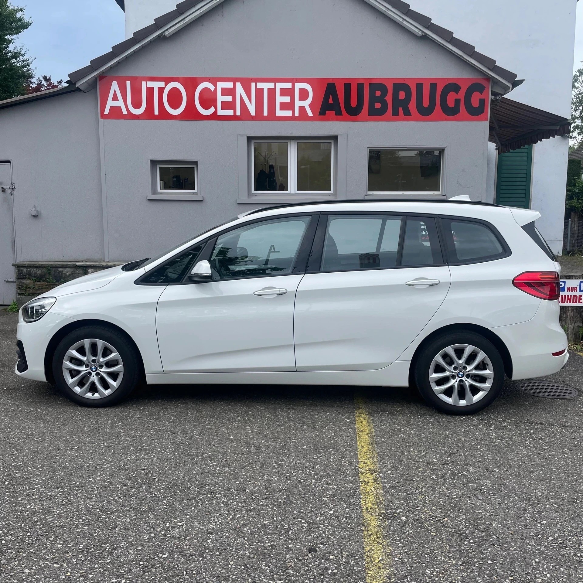 BMW 218d xDrive Gran Tourer Steptronic *CH-FAHRZEUG / ANHÄNGERKUPPLUNG / 7 SITZE / 12 MONATE GARANTIE*-image-6