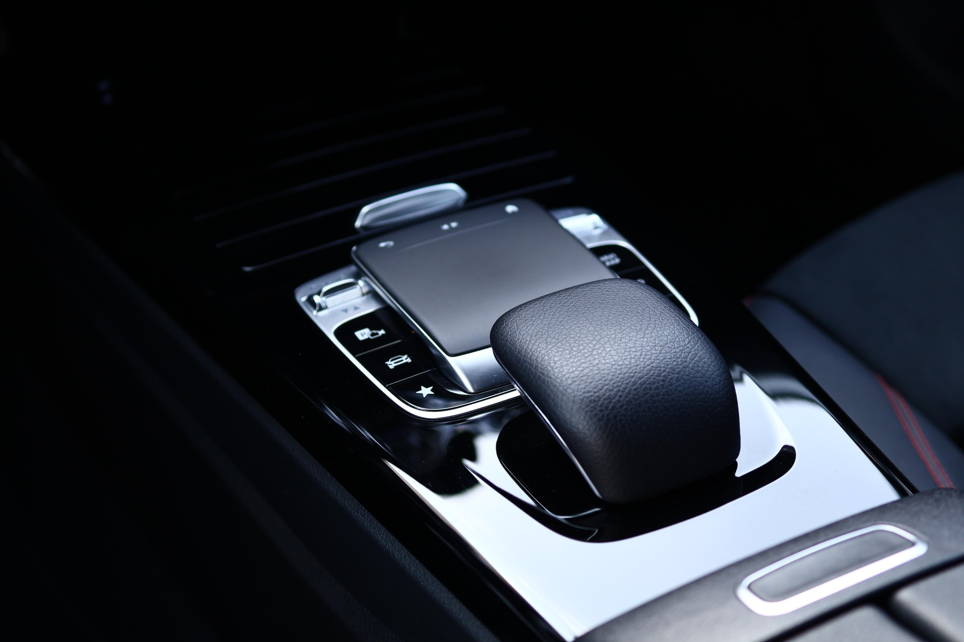 MERCEDES-BENZ CLA 250 AMG Line 4matic Shooting Brake-image-19