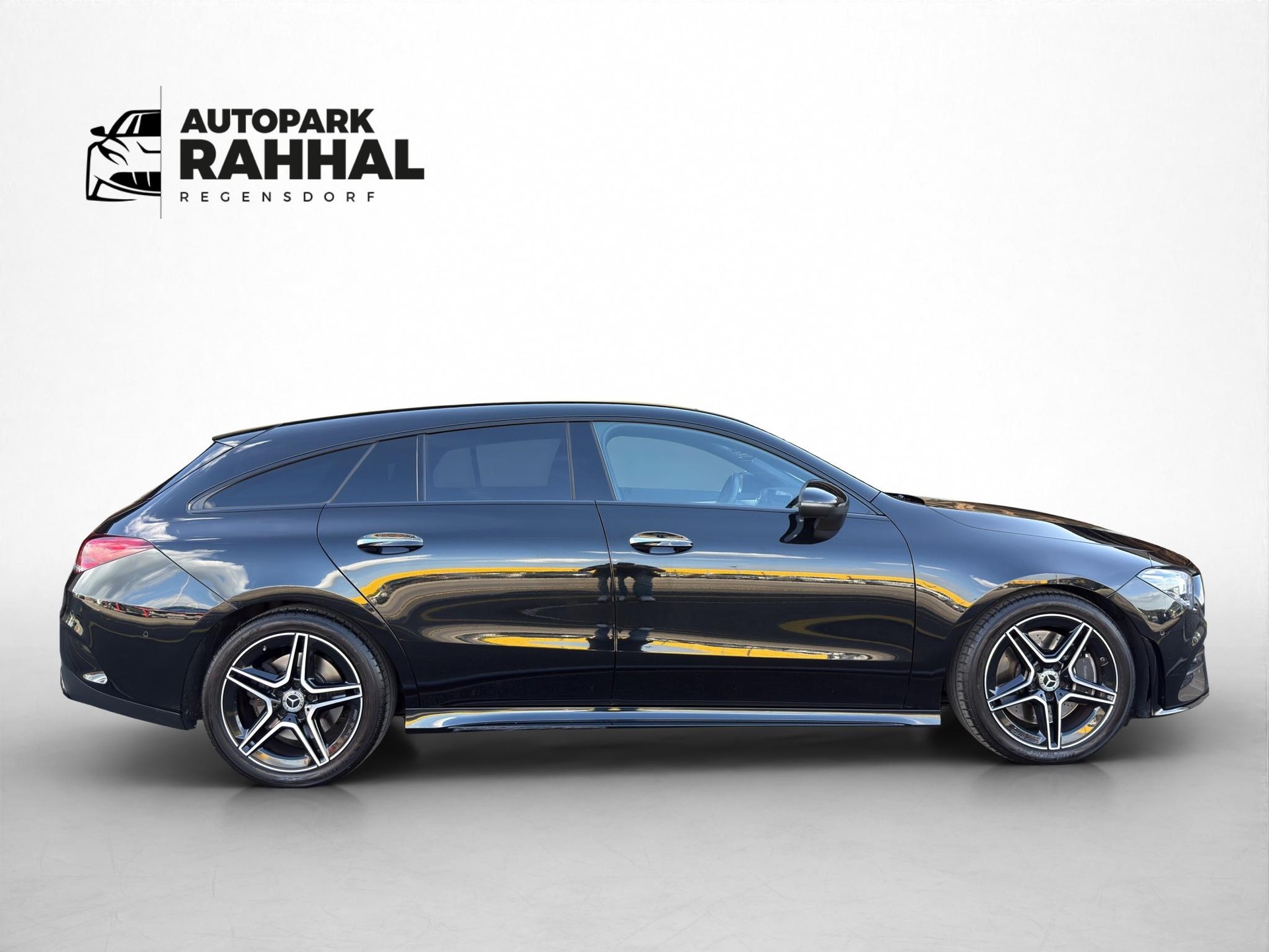 MERCEDES-BENZ CLA 250 AMG Line 4matic Shooting Brake-image-4