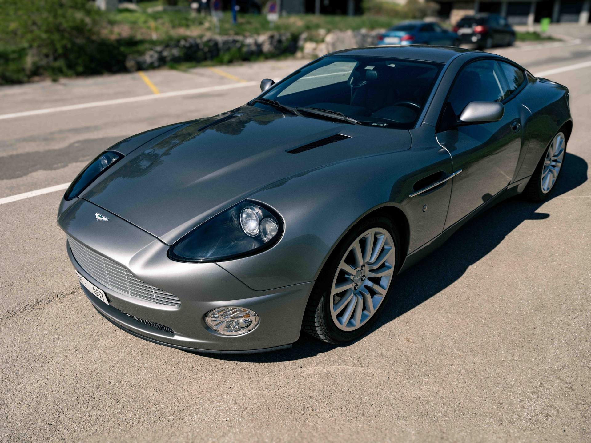 ASTON MARTIN Vanquish V12 5.9-48