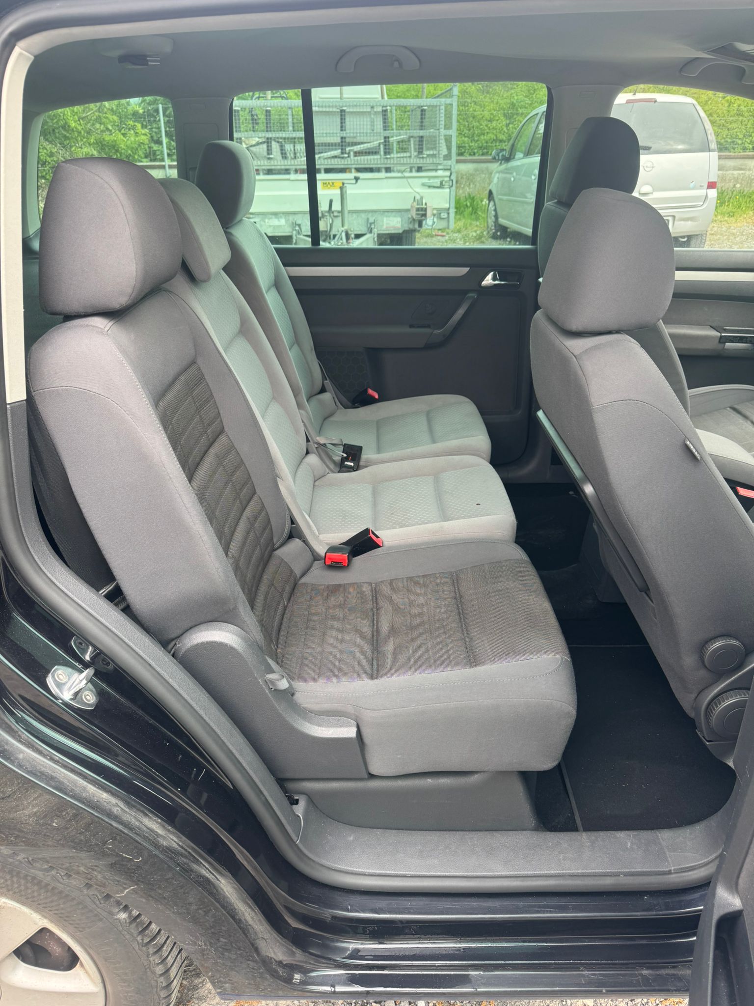 VW Touran 2.0 TDI Trendline-image-13