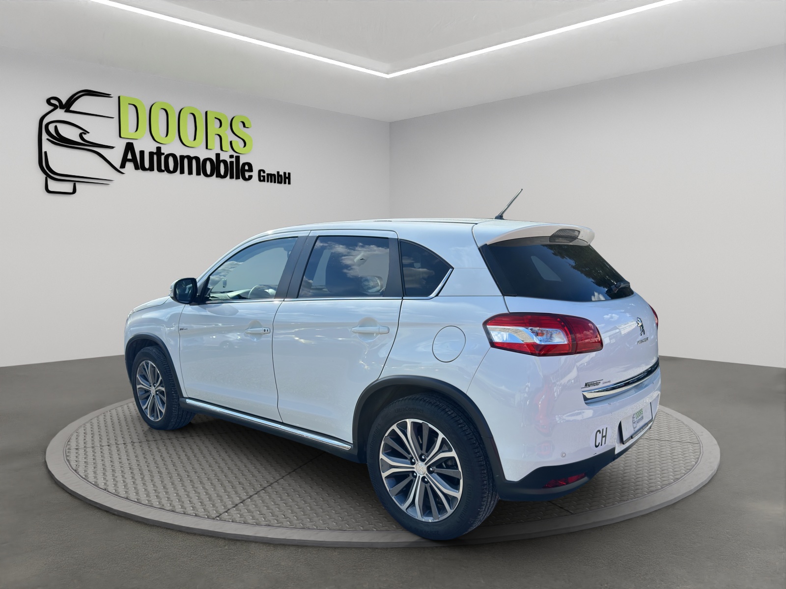 PEUGEOT 4008 1.6 HDi Allure 4WD-image-6
